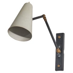 Lampada da parete di design italiano, metallo, ottone, Italia, anni '50