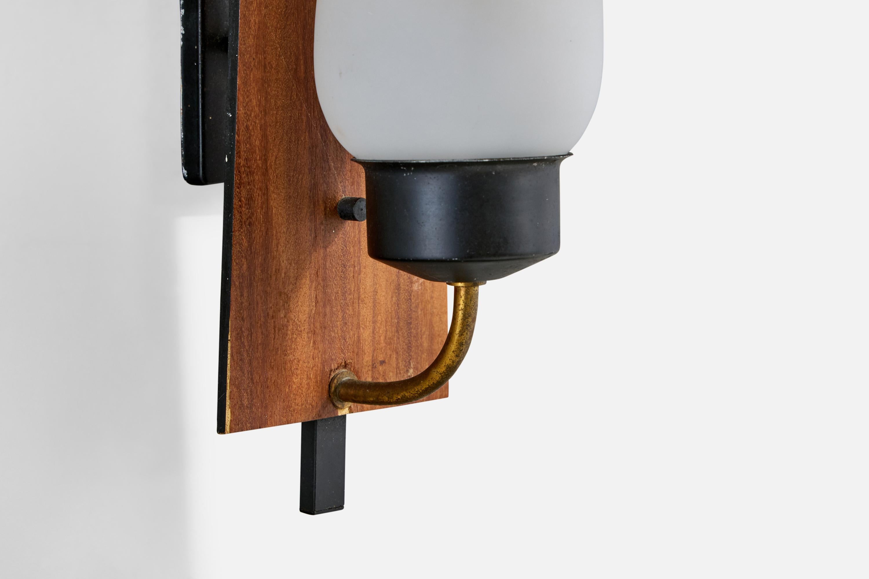 Italian Designer, Wall Light, Metal, Brass, Teak, Glass, Italy, 1950s For Sale 1
