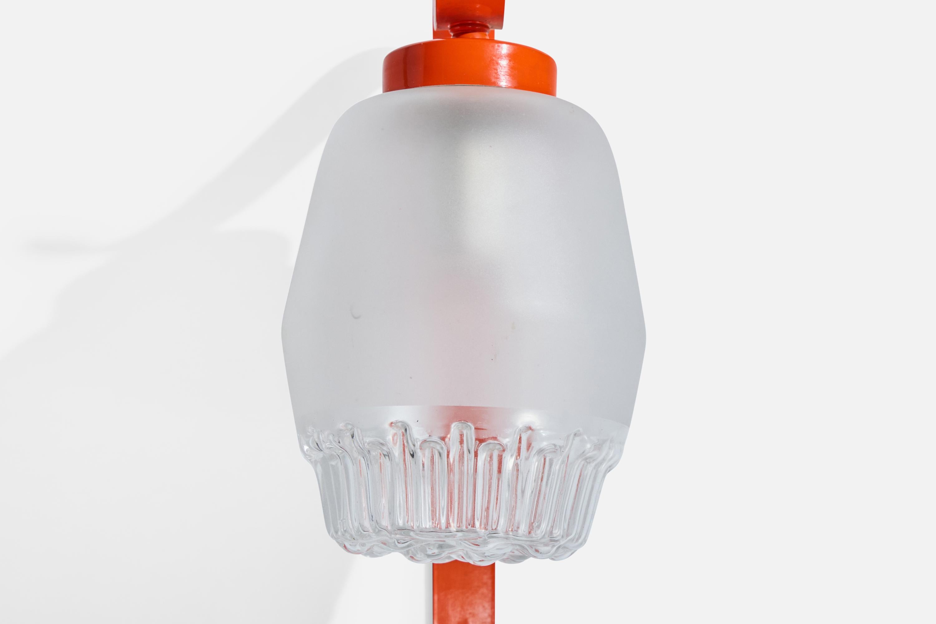 Italienischer Designer, Wandleuchte, Metall, Glas, Italien, 1970er im Angebot 1