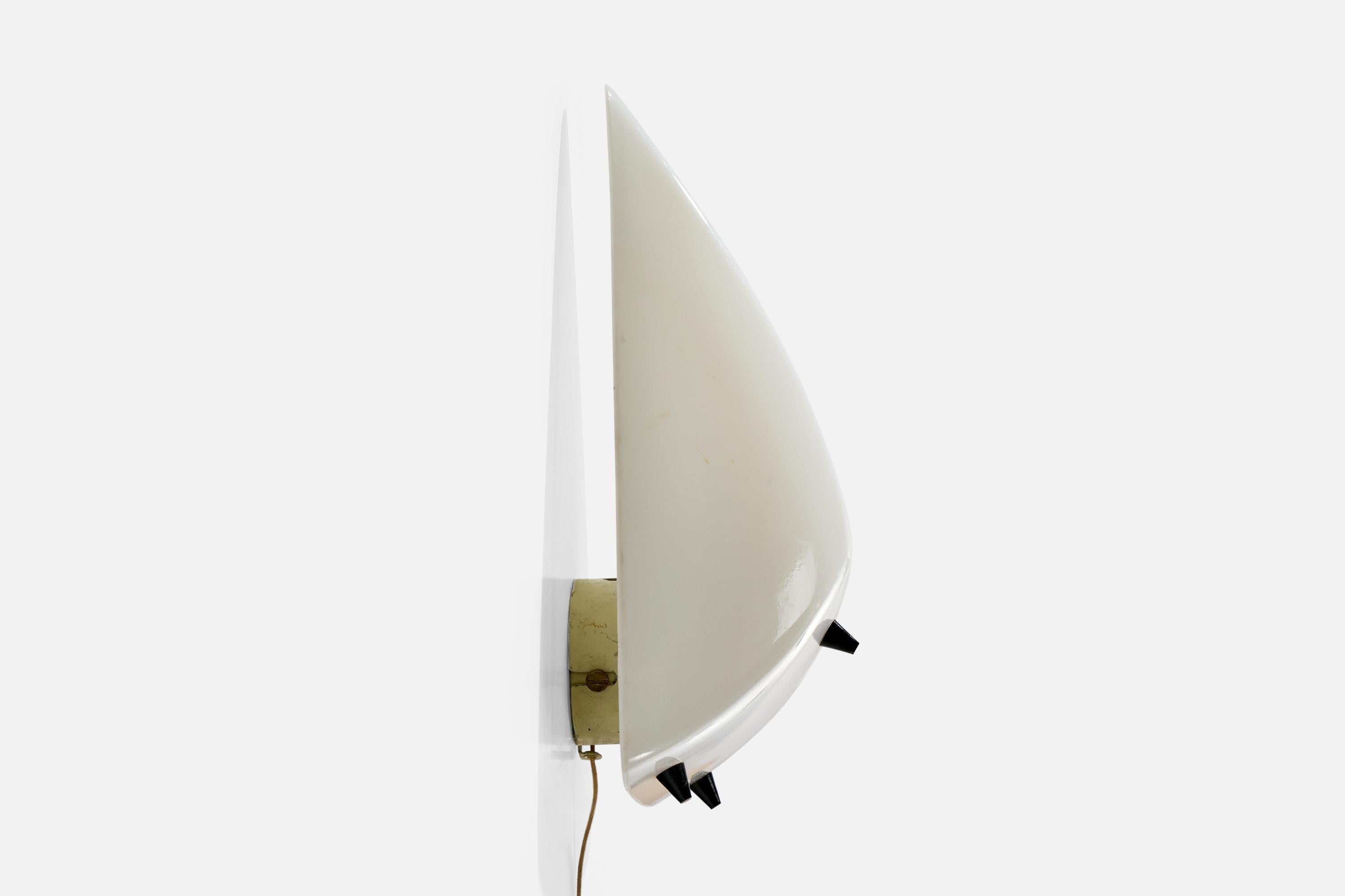 Milieu du XXe siècle Design/One, appliques, acrylique, métal, Italie, années 1960 en vente