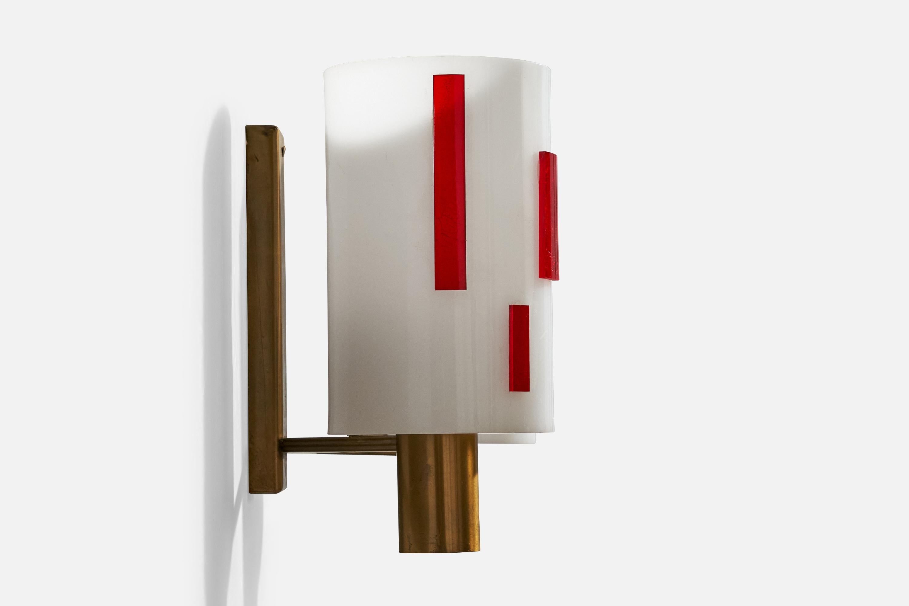 Mid-20th Century Italian Designer, Wall Lights, Brass, Acrylic, Italy, 1960s For Sale