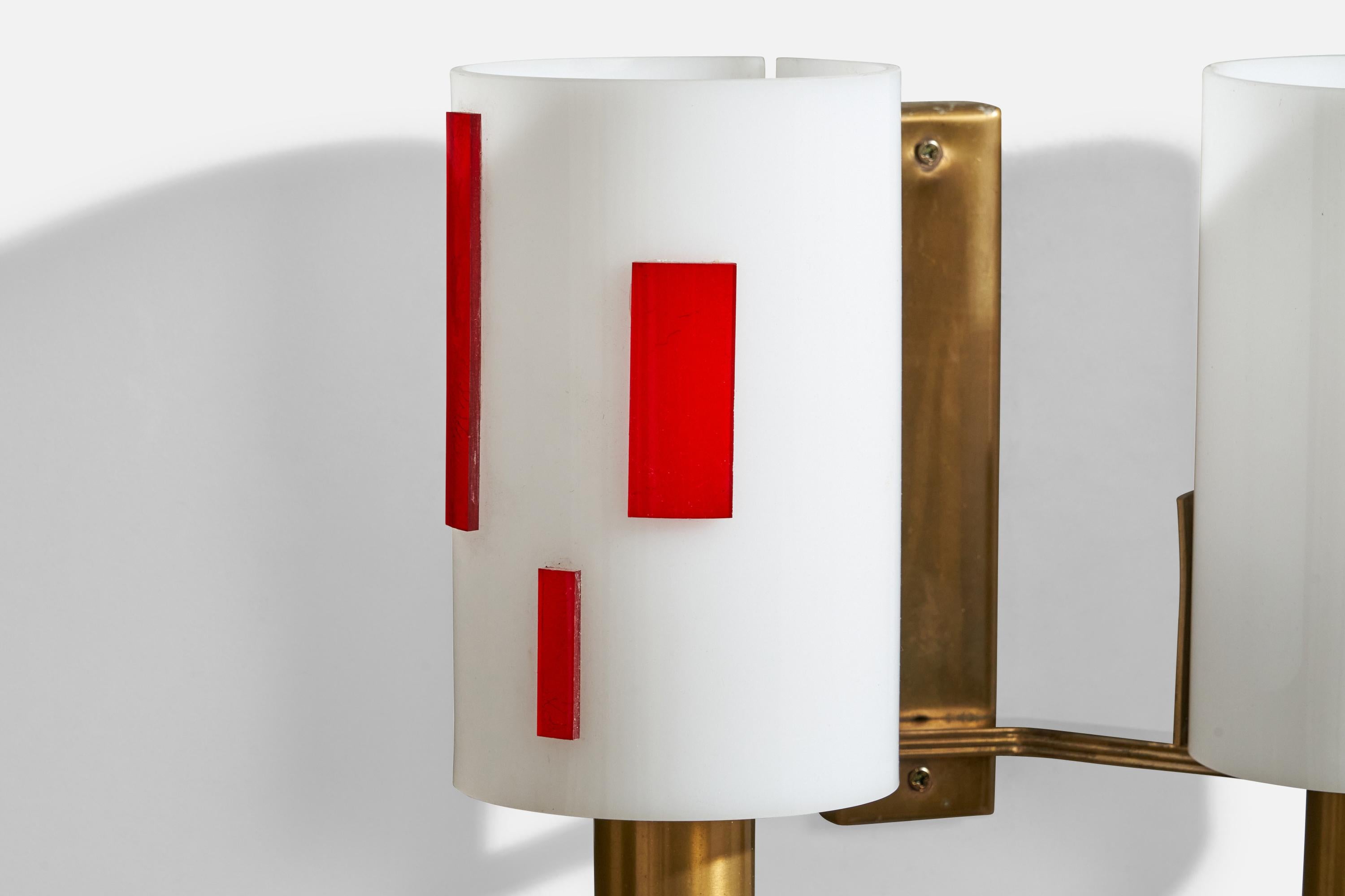Italian Designer, Wall Lights, Brass, Acrylic, Italy, 1960s For Sale 4