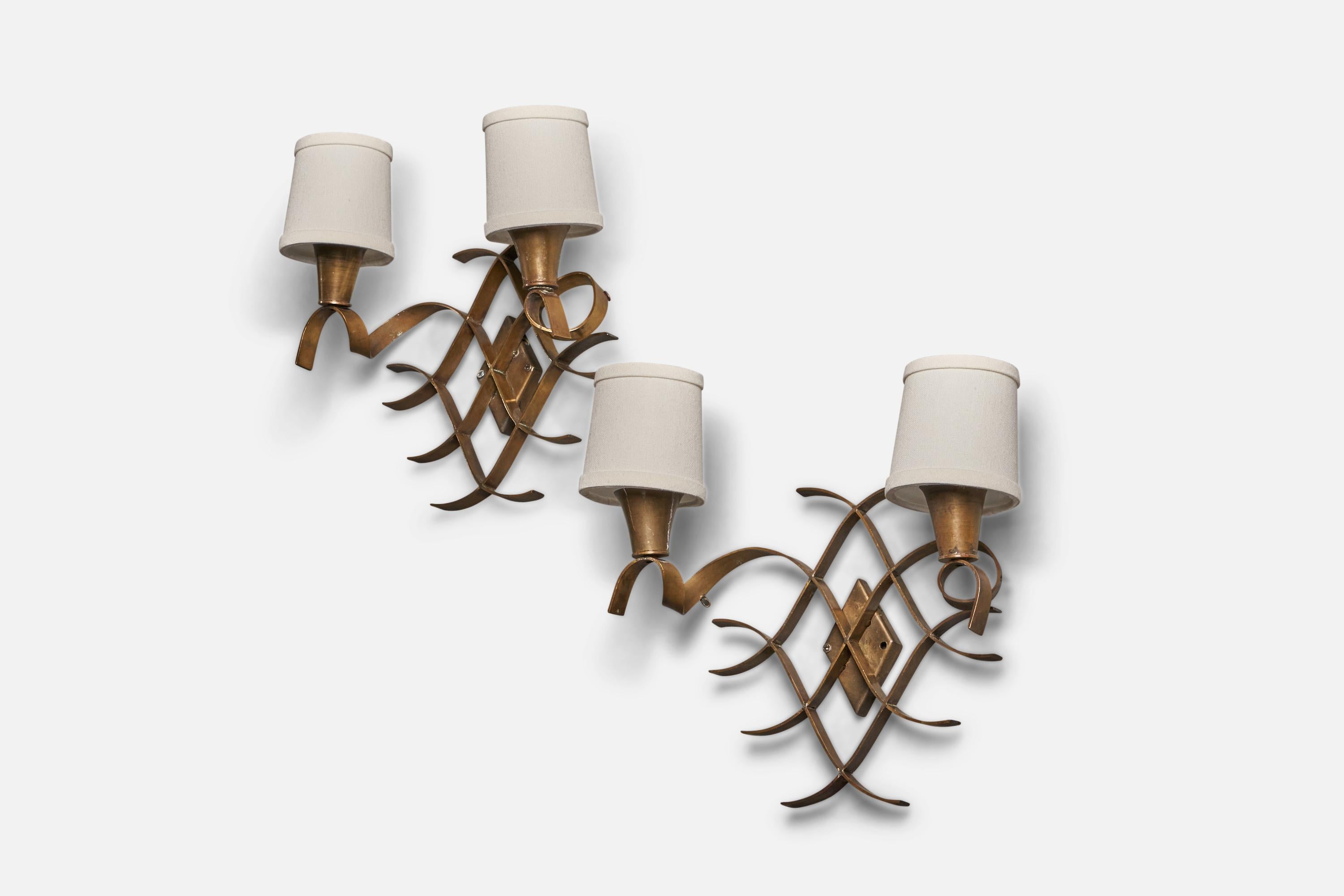 Italian Designer, Wall Lights, Brass, Fabric, Italy, 1940s In Fair Condition For Sale In High Point, NC