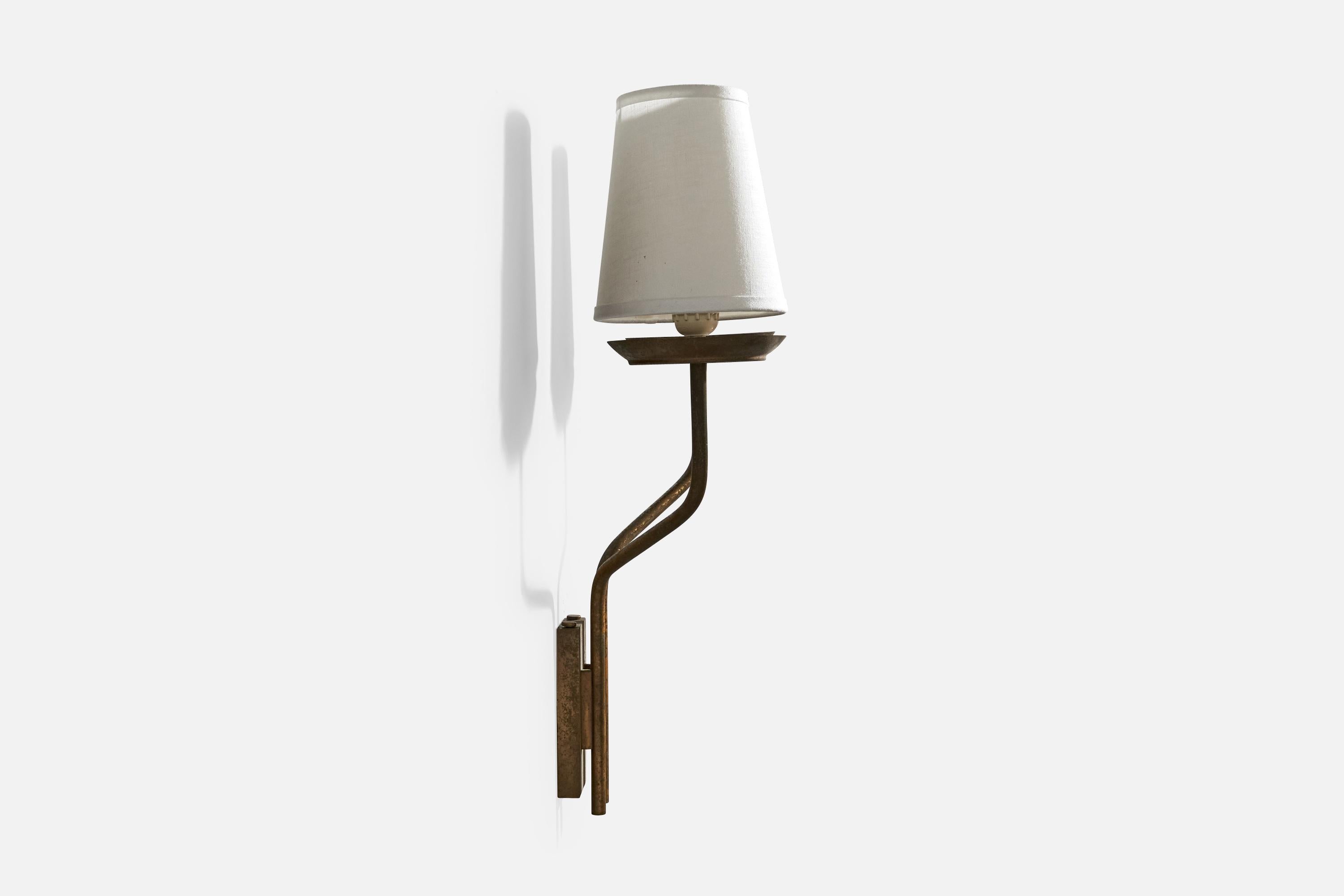 Italian Designer, Wall Lights, Brass, Fabric, Italy, 1950s In Good Condition For Sale In High Point, NC