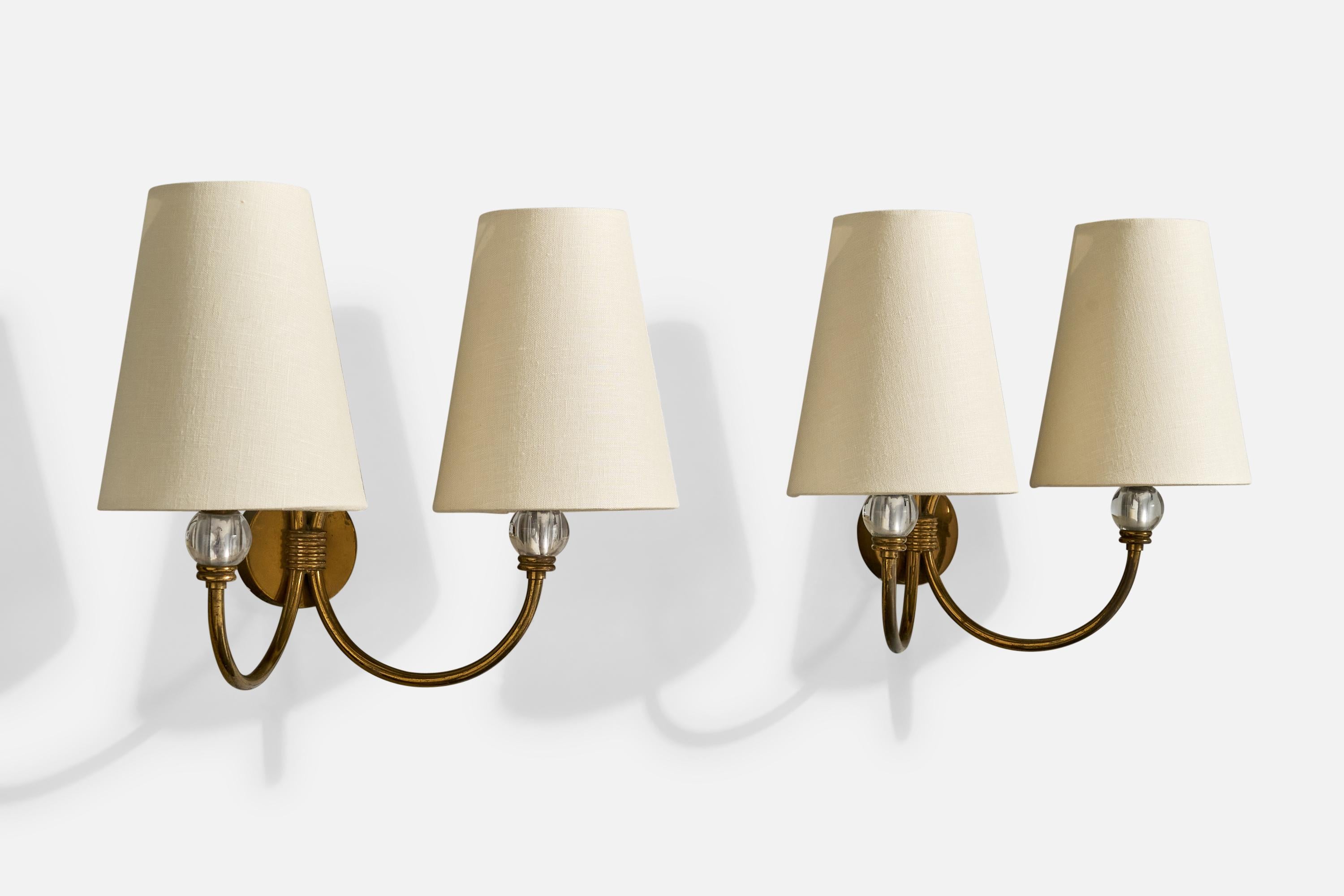 Italian Designer, Wall Lights, Brass, Glass, Fabric, Italy, 1950s In Good Condition For Sale In High Point, NC