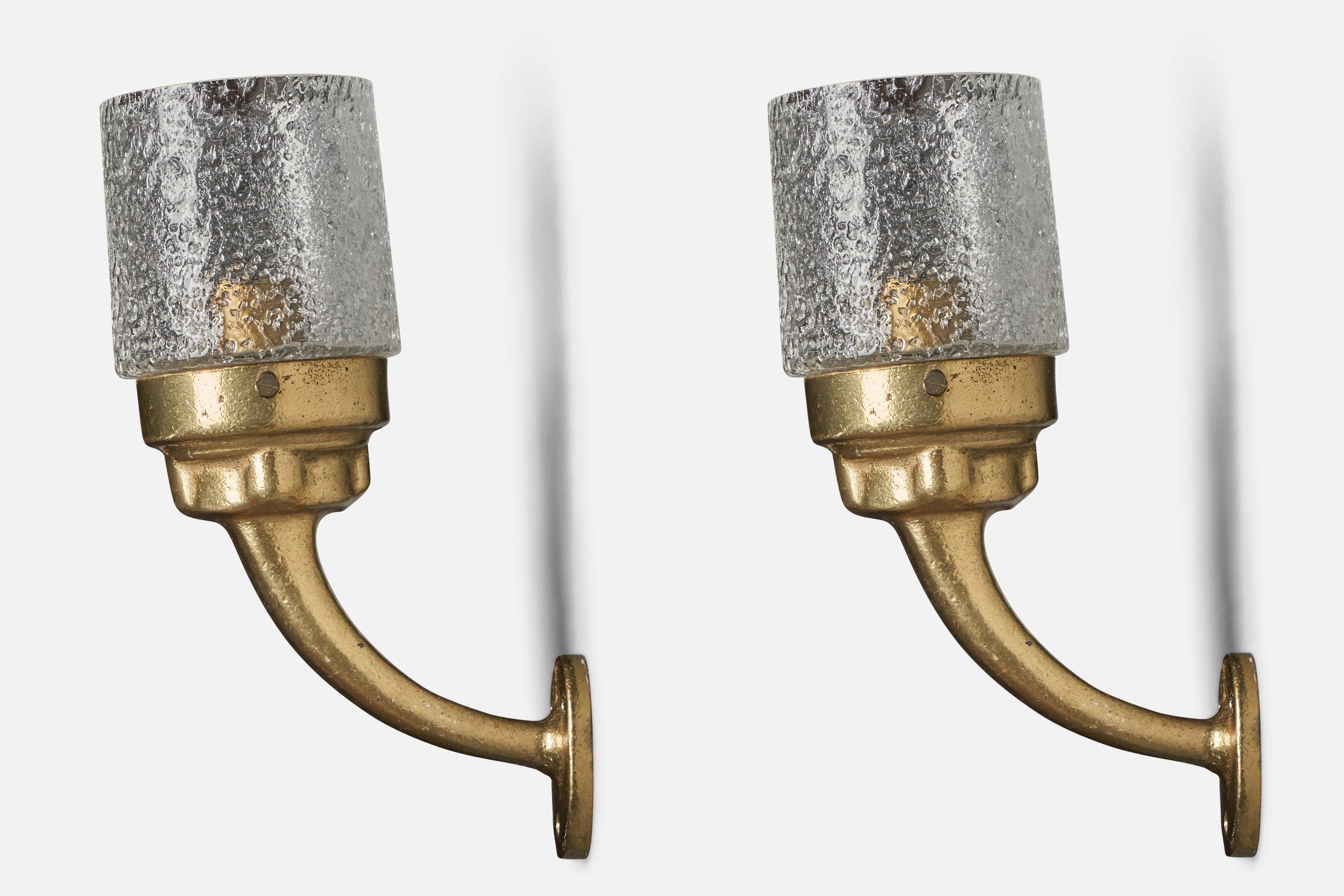 A pair of gilt-painted brass and glass wall lights, Italy, c. 1930s.

Overall Dimensions (inches): 13.25