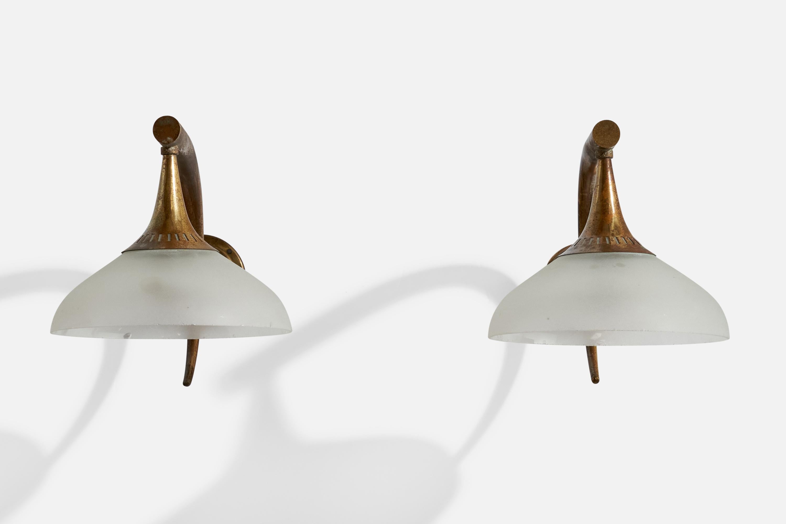 Italian Designer, Wall Lights, Brass, Glass, Italy, 1930s In Fair Condition For Sale In High Point, NC