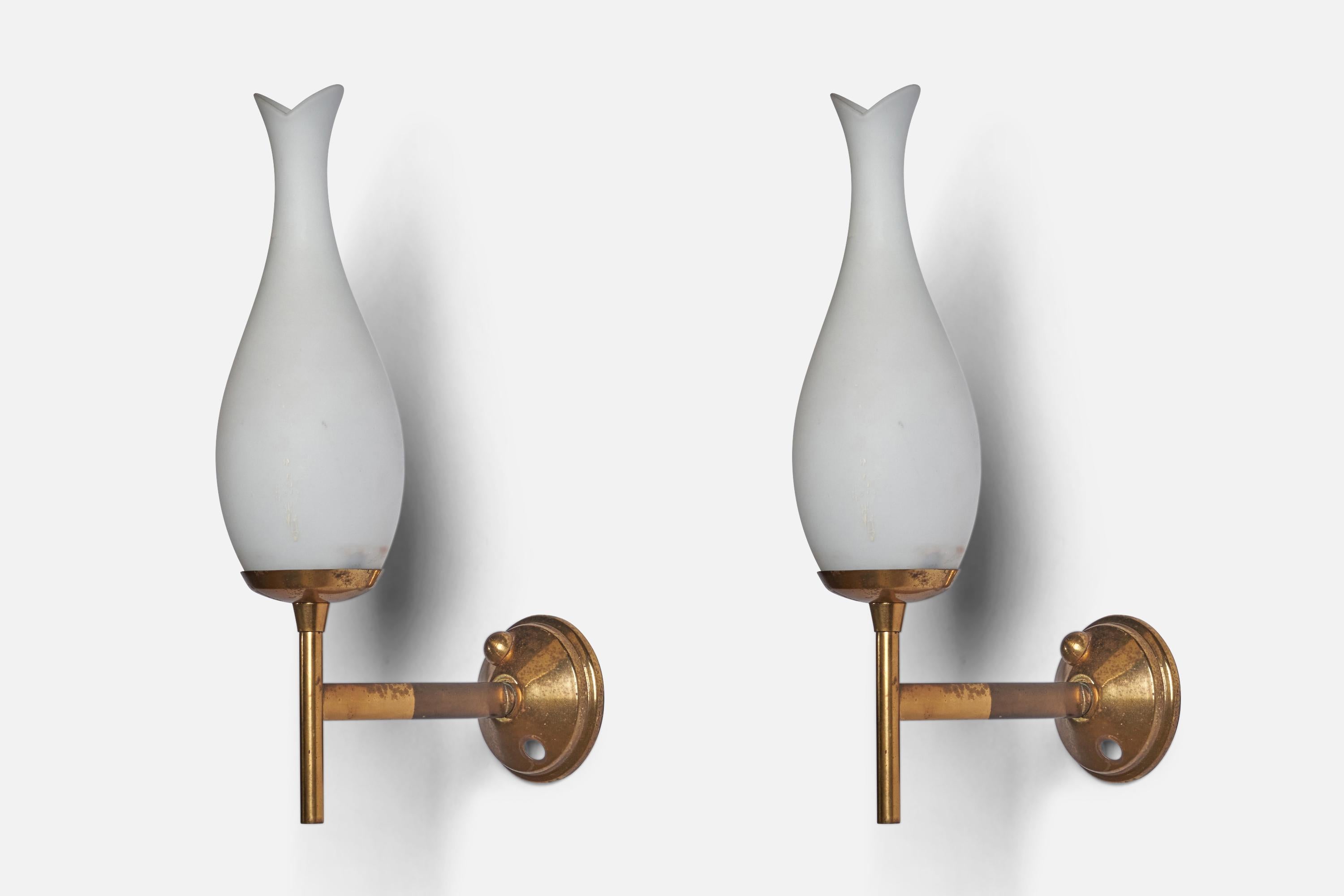 A pair of brass and glass wall lights designed and produced in Italy, c. 1940s.

Overall Dimensions: 12