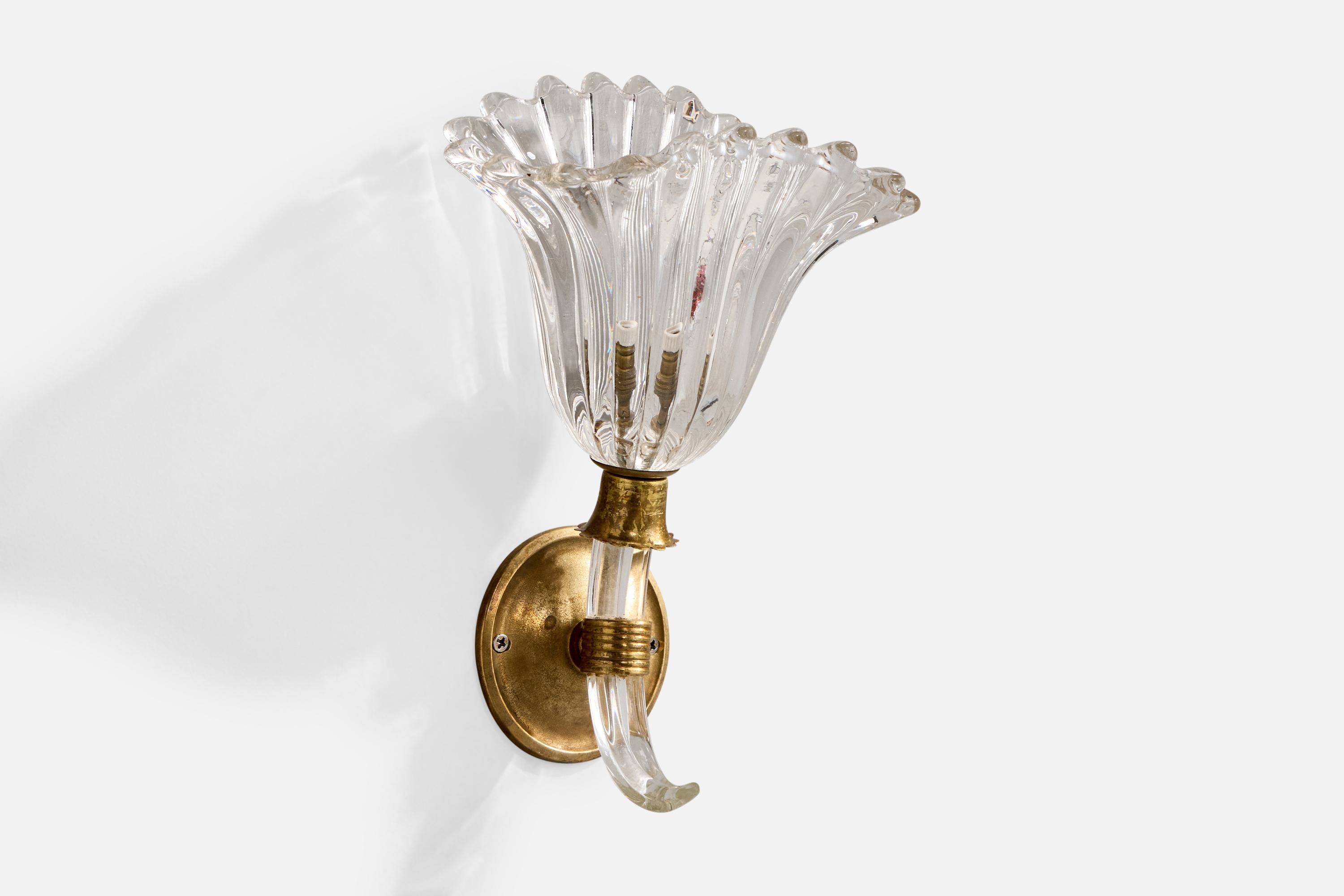 Designer italien, Wall Lights, laiton, verre, Italie, années 1940 Bon état - En vente à High Point, NC