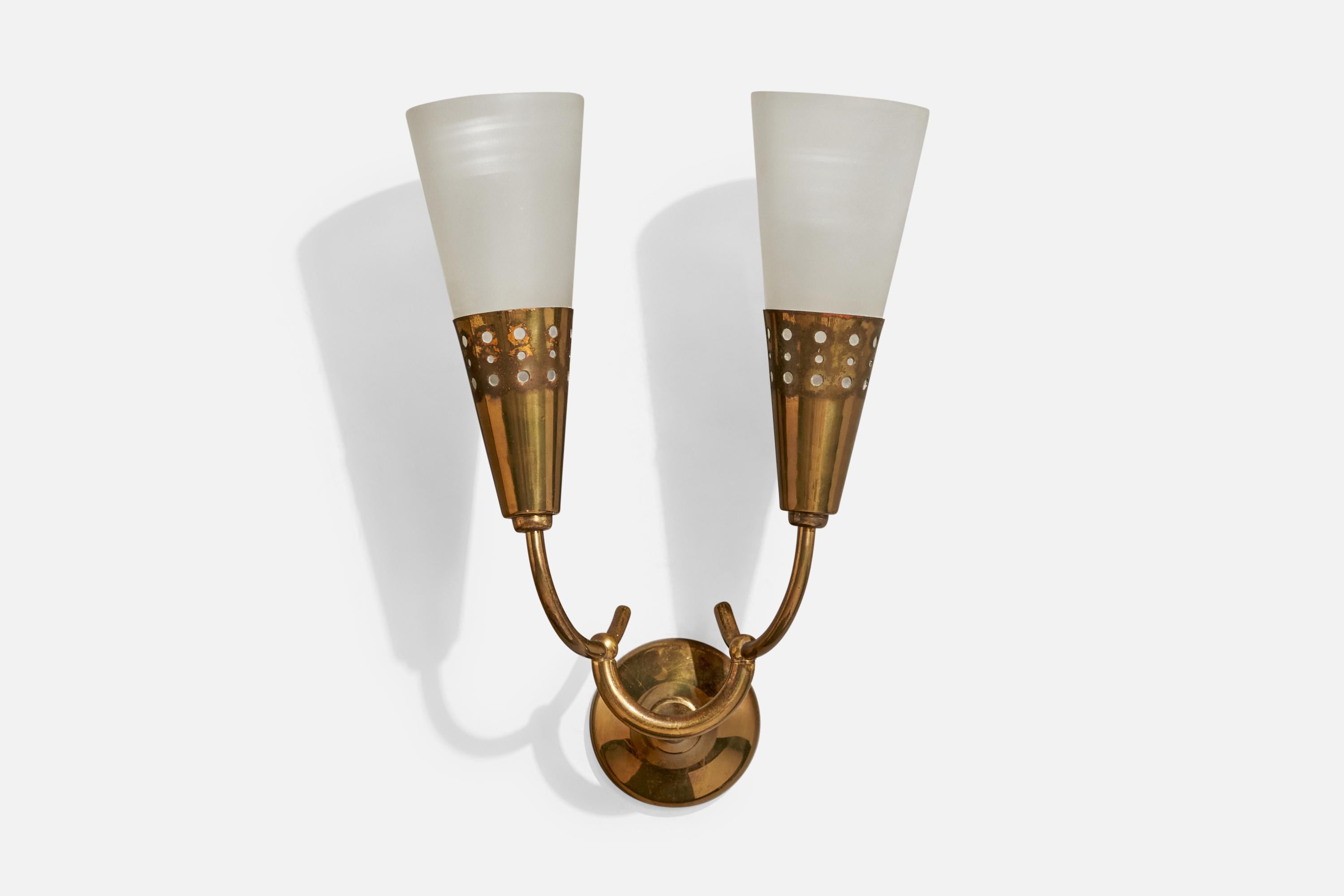 Italian Designer, Wall Lights, Brass, Glass, Italy, 1940s For Sale 3