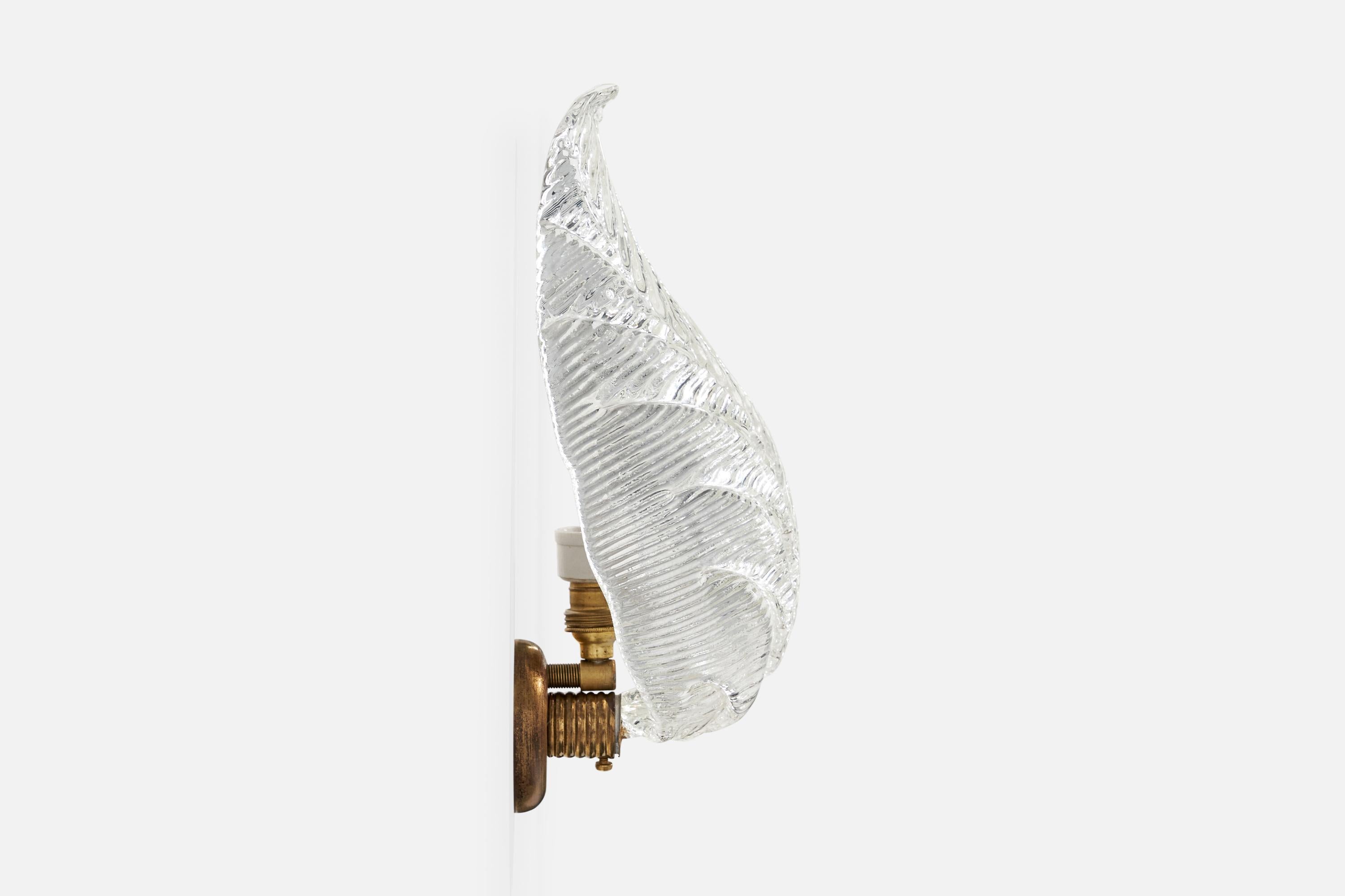 Italian Designer, Wall Lights, Brass, Glass, Italy, 1940s 3
