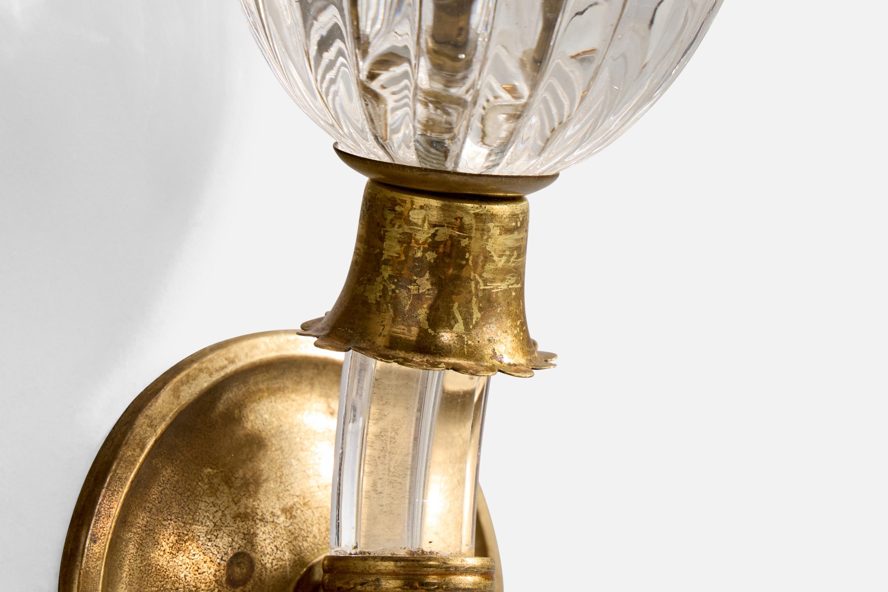 Designer italien, Wall Lights, laiton, verre, Italie, années 1940 en vente 1