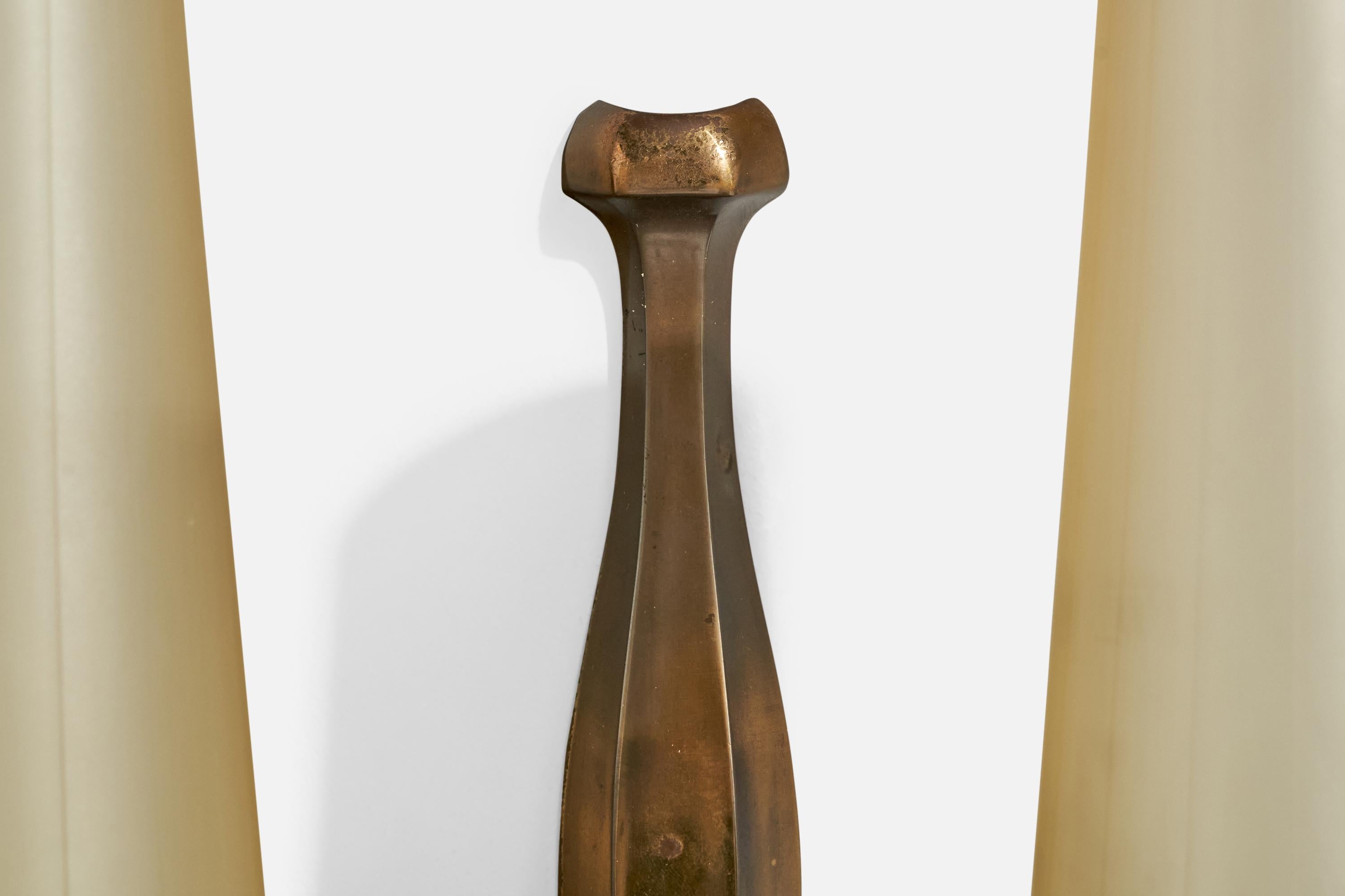 Designer italiano, Luci da parete, Ottone, Vetro, Italia, anni '50 In condizioni buone a High Point, NC