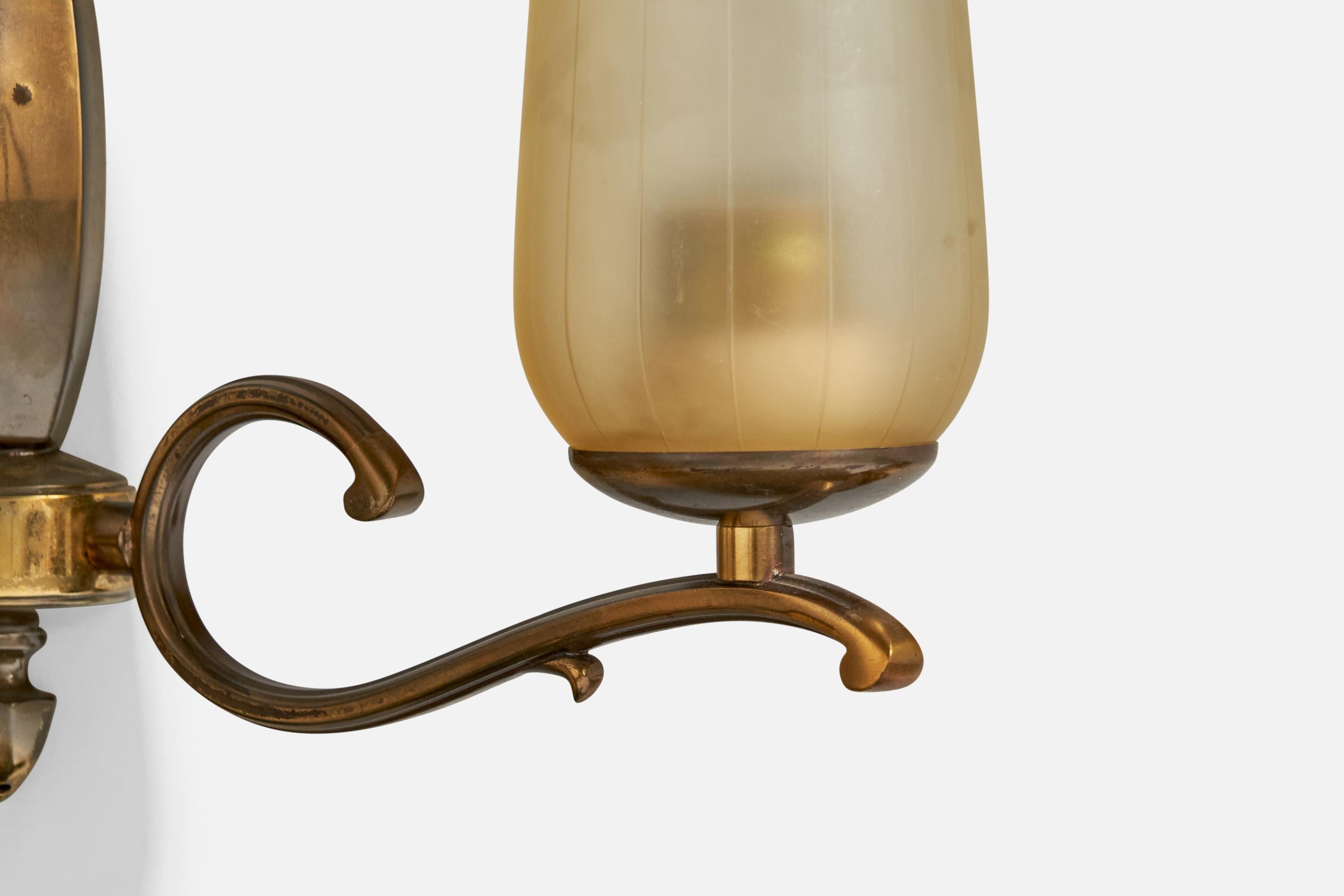 Designer italien, Wall Lights, laiton, verre, Italie, années 1950 en vente 3
