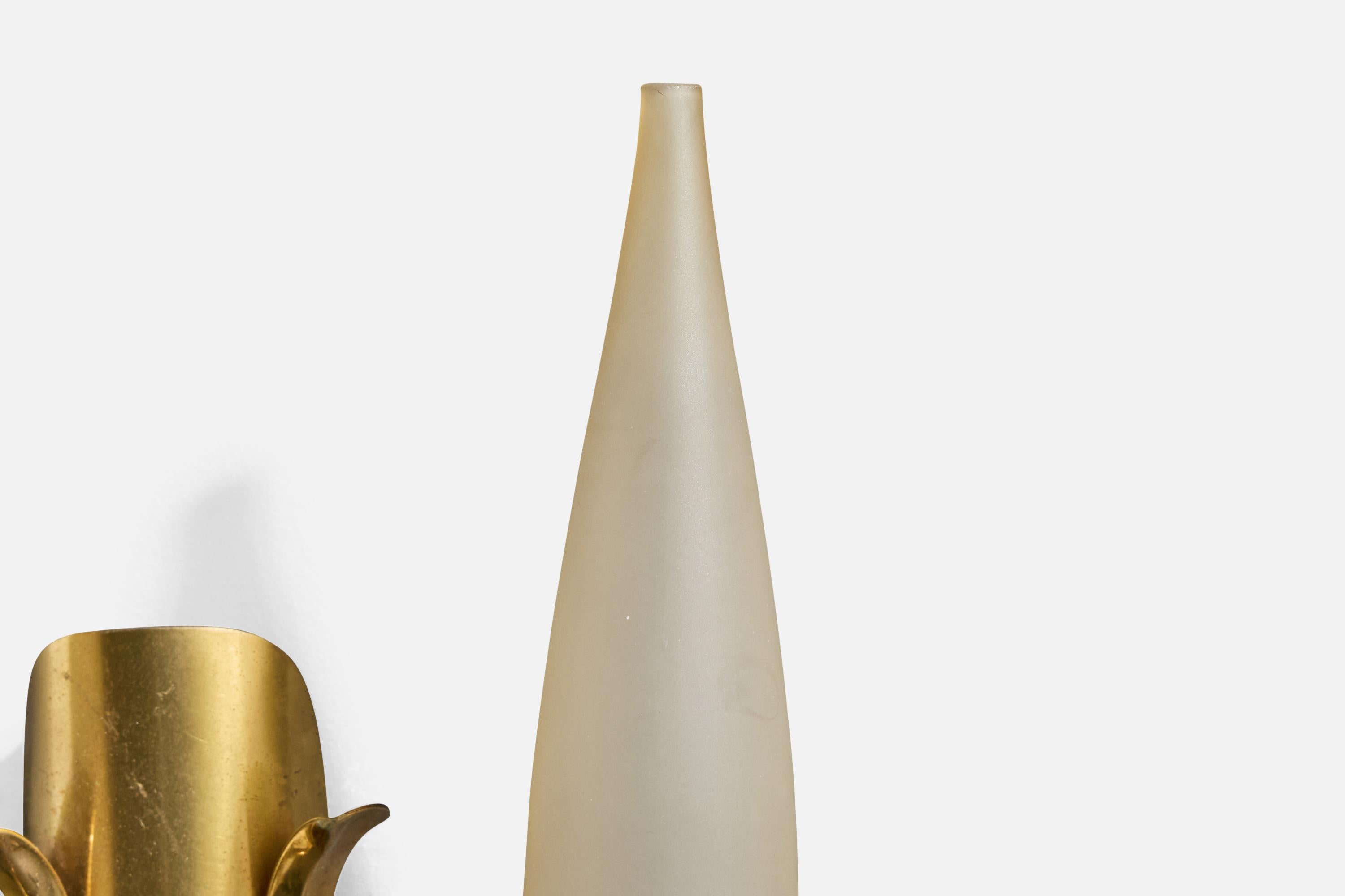 Diseñador italiano, Apliques, Latón, Vidrio, Italia, Años 50 en venta 4