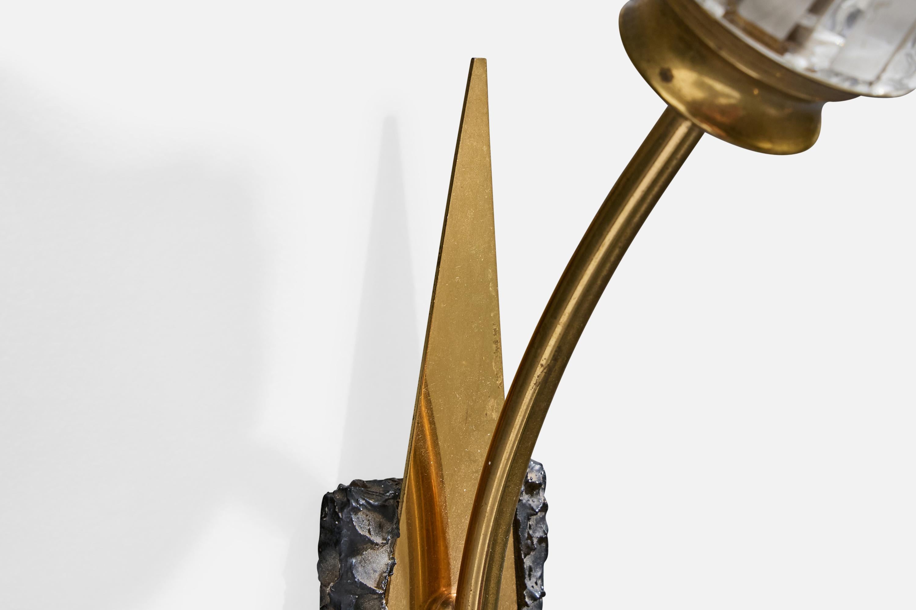 Designer italiano, Luci da parete, Ottone, Vetro, Metallo, Italia, anni '50 in vendita 1