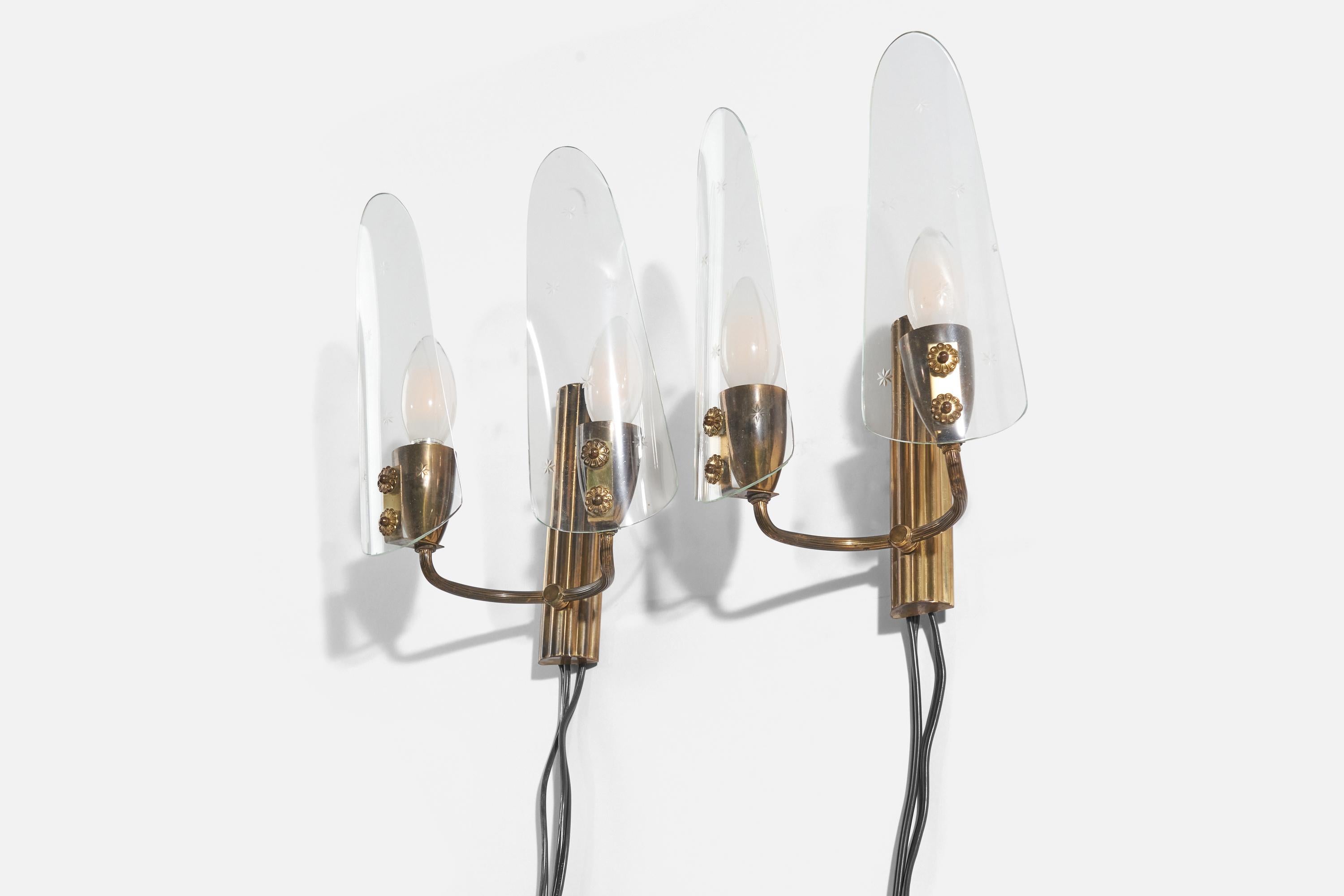 Italian Designer, Wall Lights, Brass, Italy, 1950s In Good Condition For Sale In High Point, NC