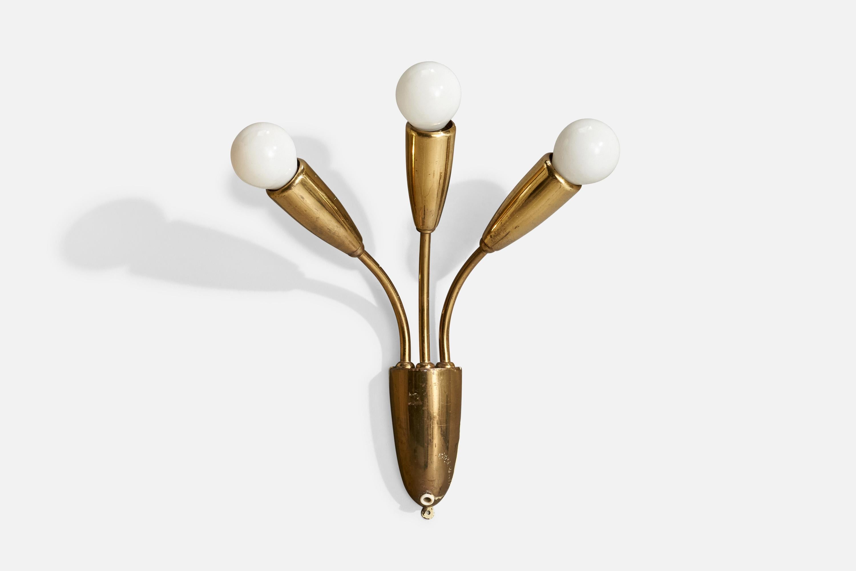 Italiano Designer italiano, Luci da parete, Ottone, Italia, anni '50 in vendita