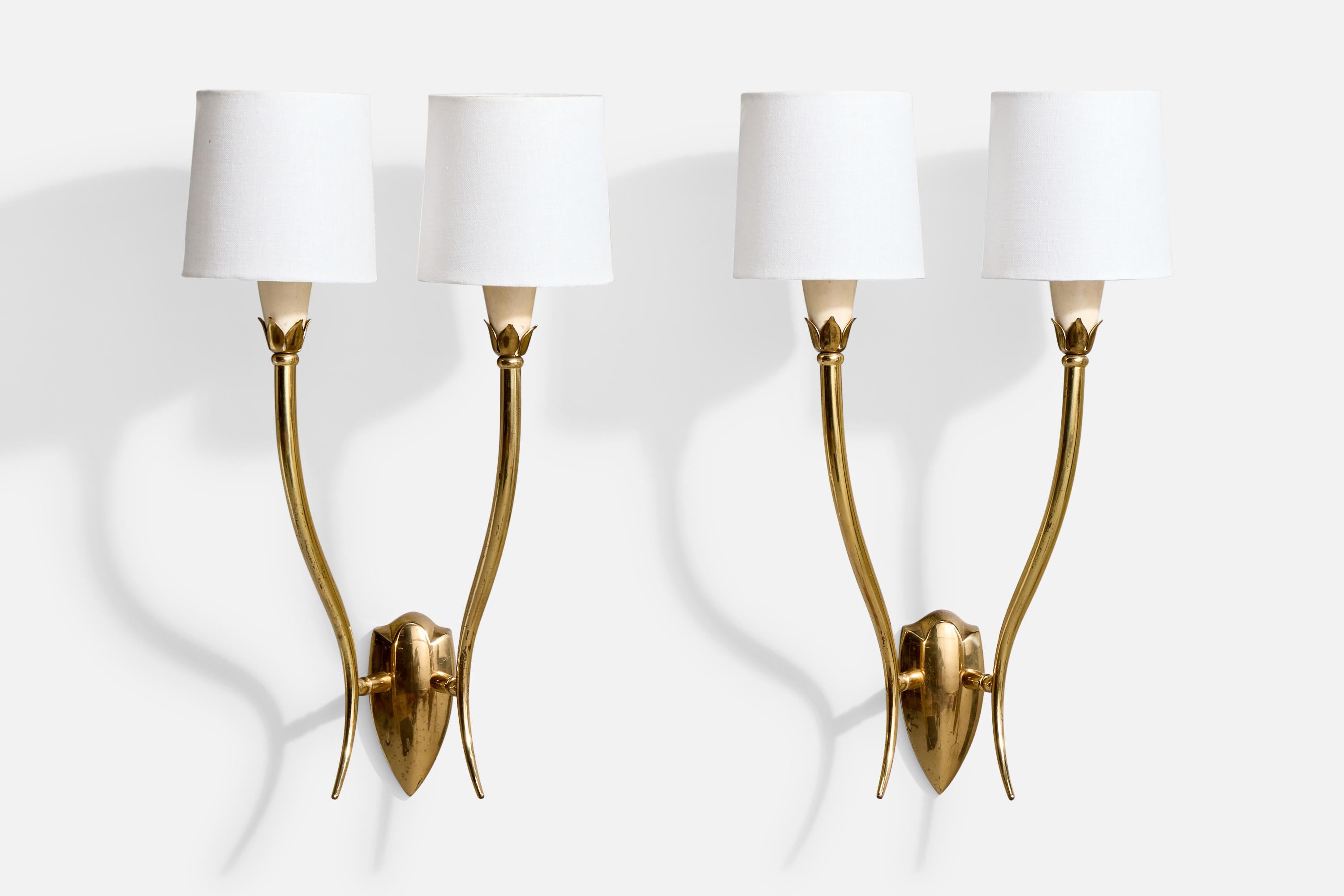 Mid-Century moderno Italian Designer, Wall Lights, Brass, Metal, Fabric, Italy, 1950s in vendita