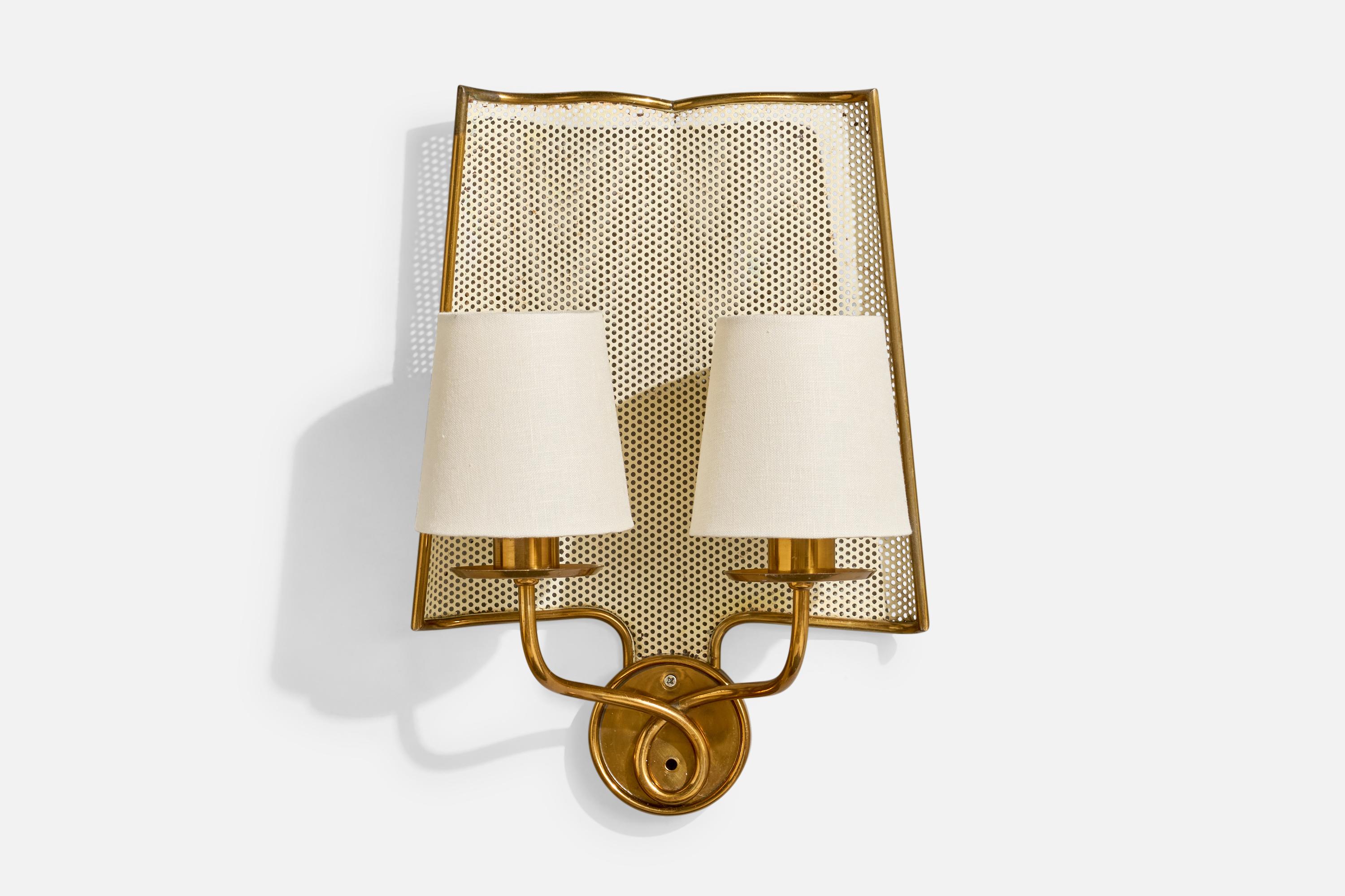 Italian Designer, Wall Lights, Brass, Metal, Fabric, Italy, 1950s In Good Condition For Sale In High Point, NC