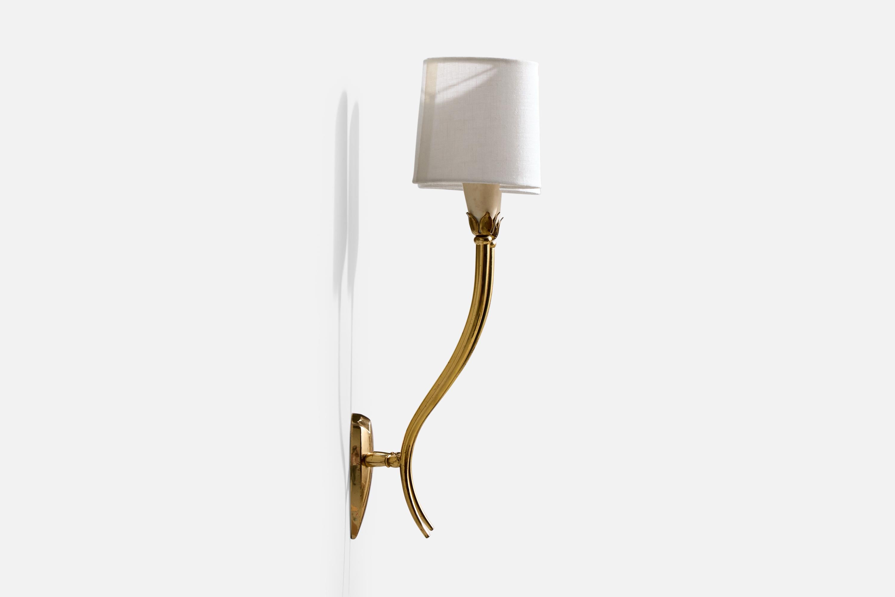 Metà XX secolo Italian Designer, Wall Lights, Brass, Metal, Fabric, Italy, 1950s in vendita