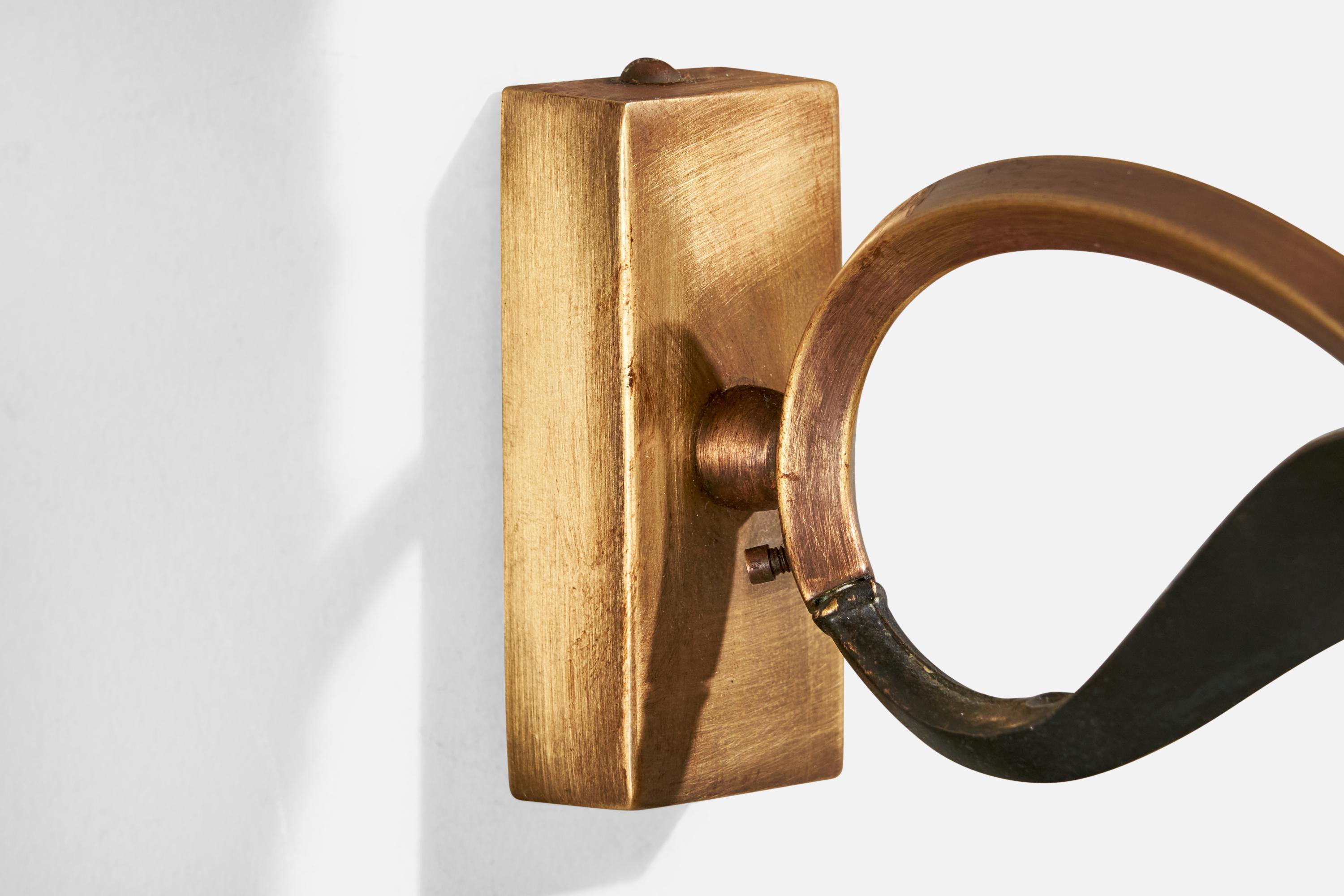 Italian Designer, Wall Lights, Brass, Metal, Glass, Italy, 1940s For Sale 2