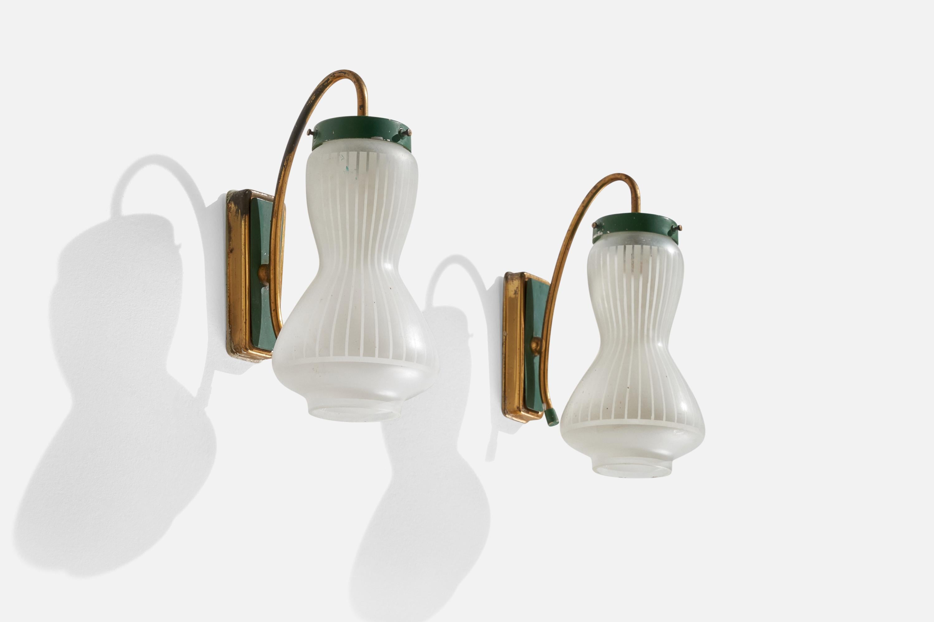 A pair of brass, green-lacquered metal and etched glass wall lights designed and produced in Italy, 1950s.

Overall Dimensions (inches): 9.75” H x 4.75” W x 6” D
Back Plate Dimensions (inches): 4.8” H x 1.9” W x 0.8” D
Bulb Specifications: E-14