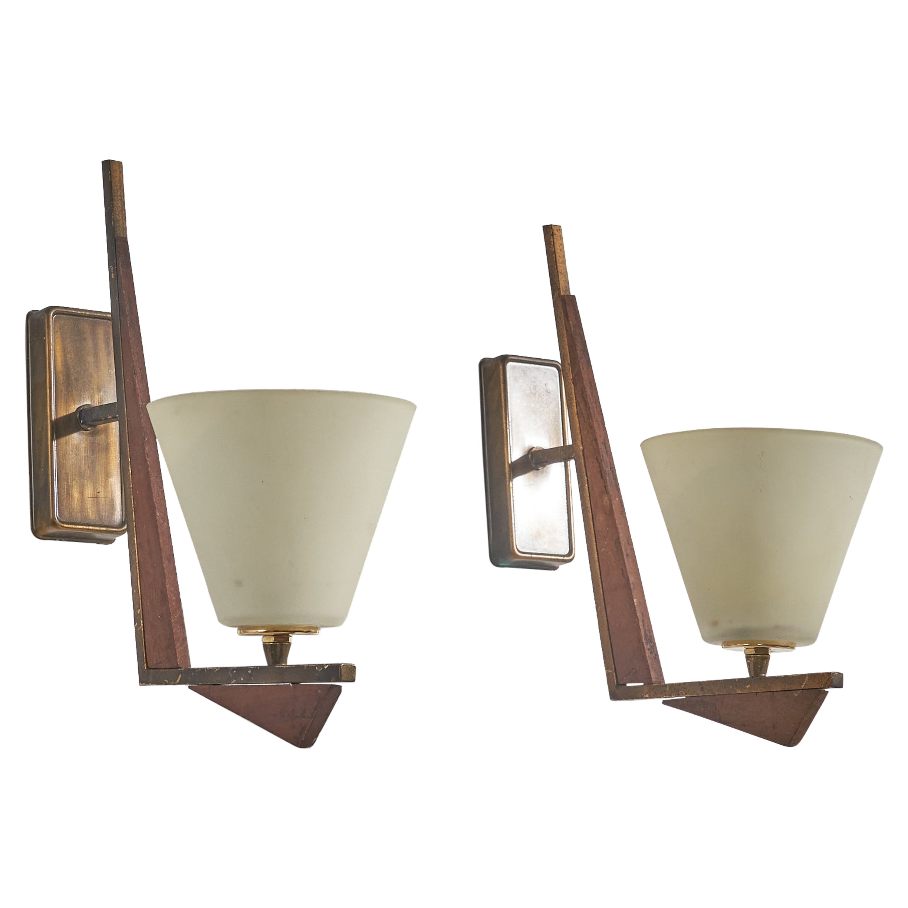 Italienischer Designer, Wandleuchten, Messing, Metall, Teakholz, Glas, Italien, 1950er Jahre