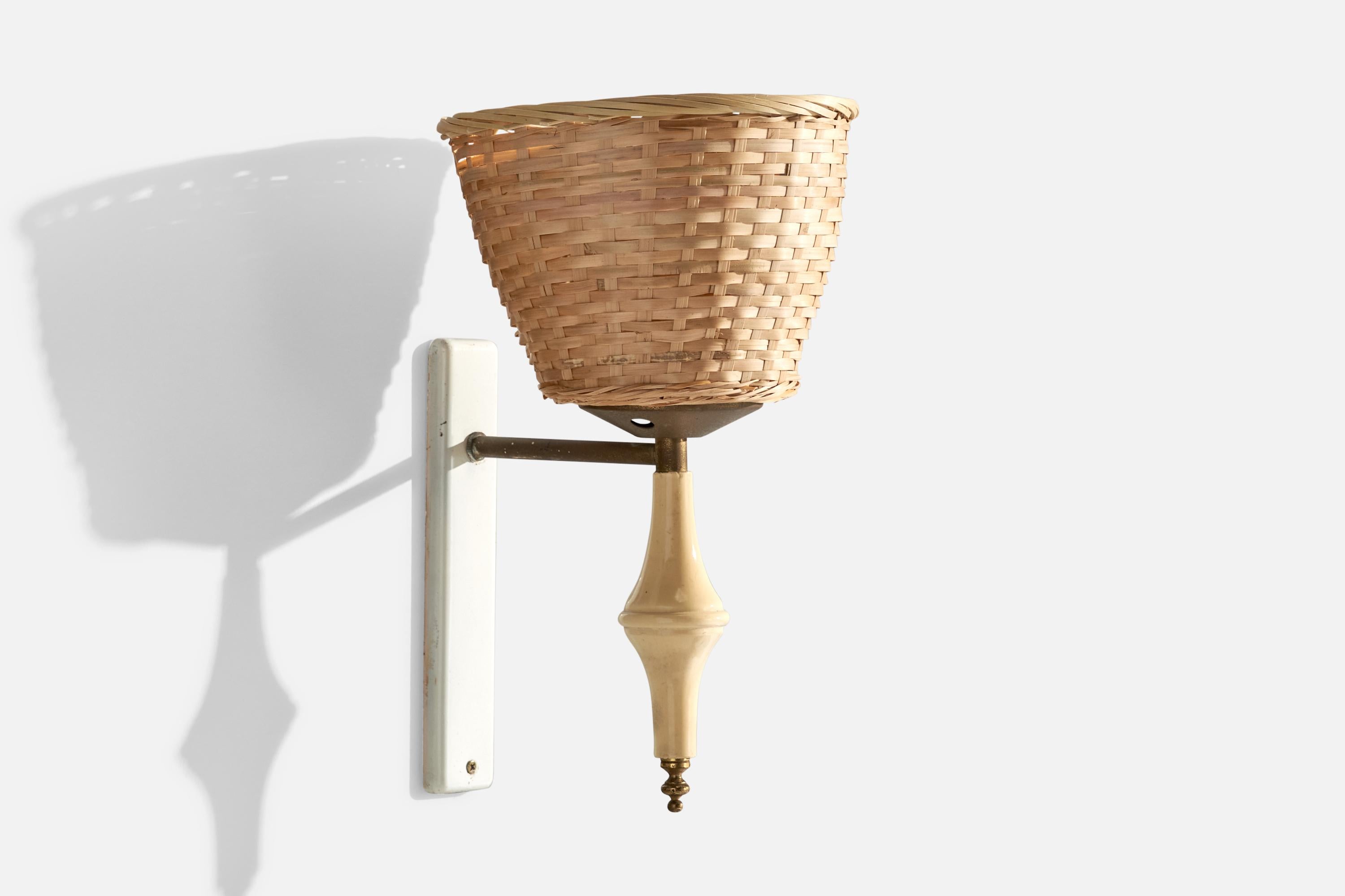 Design-Light italien, laiton, métal, Wood Wood, rotin, Italie, années 1950 Bon état - En vente à High Point, NC