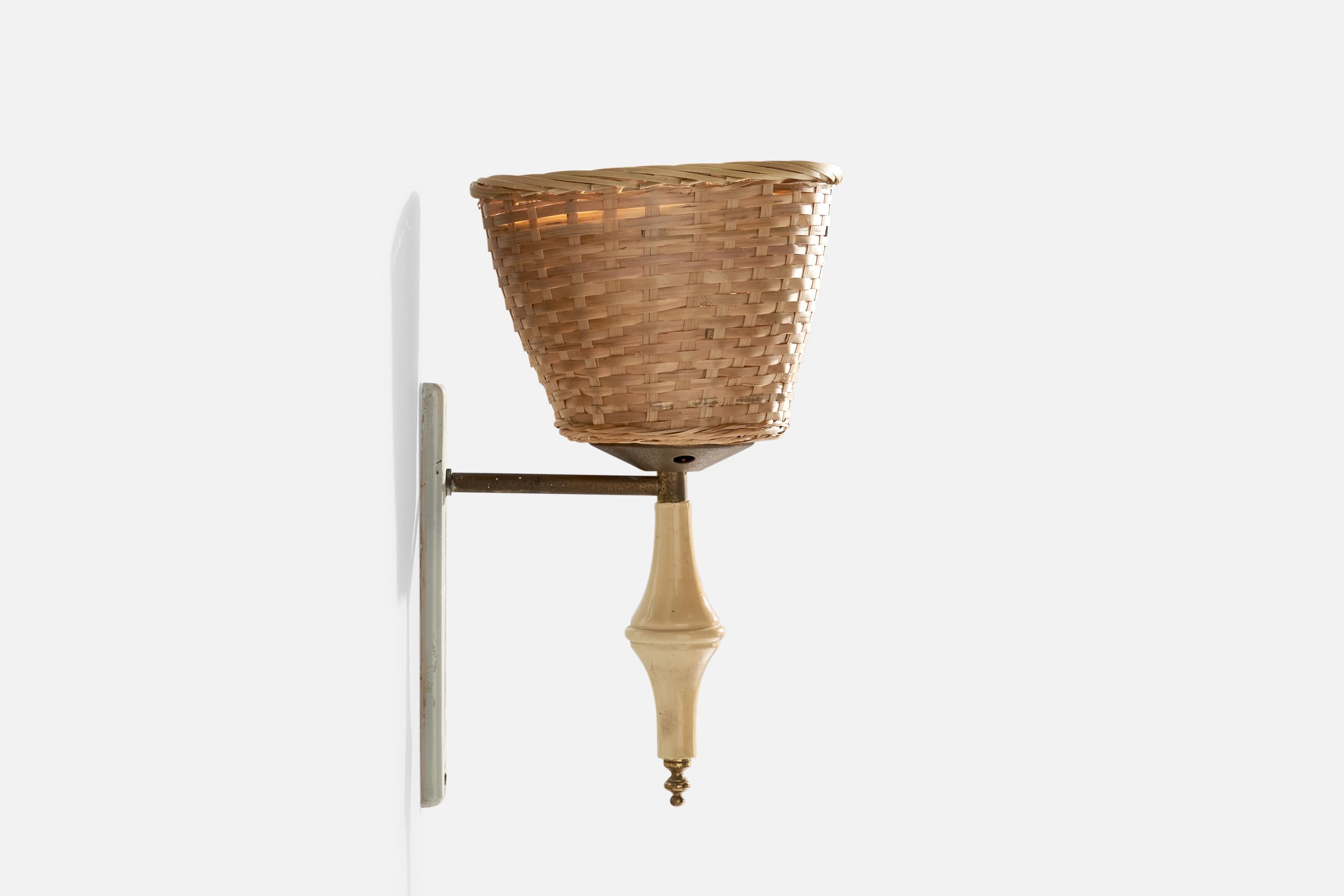 Milieu du XXe siècle Design-Light italien, laiton, métal, Wood Wood, rotin, Italie, années 1950 en vente