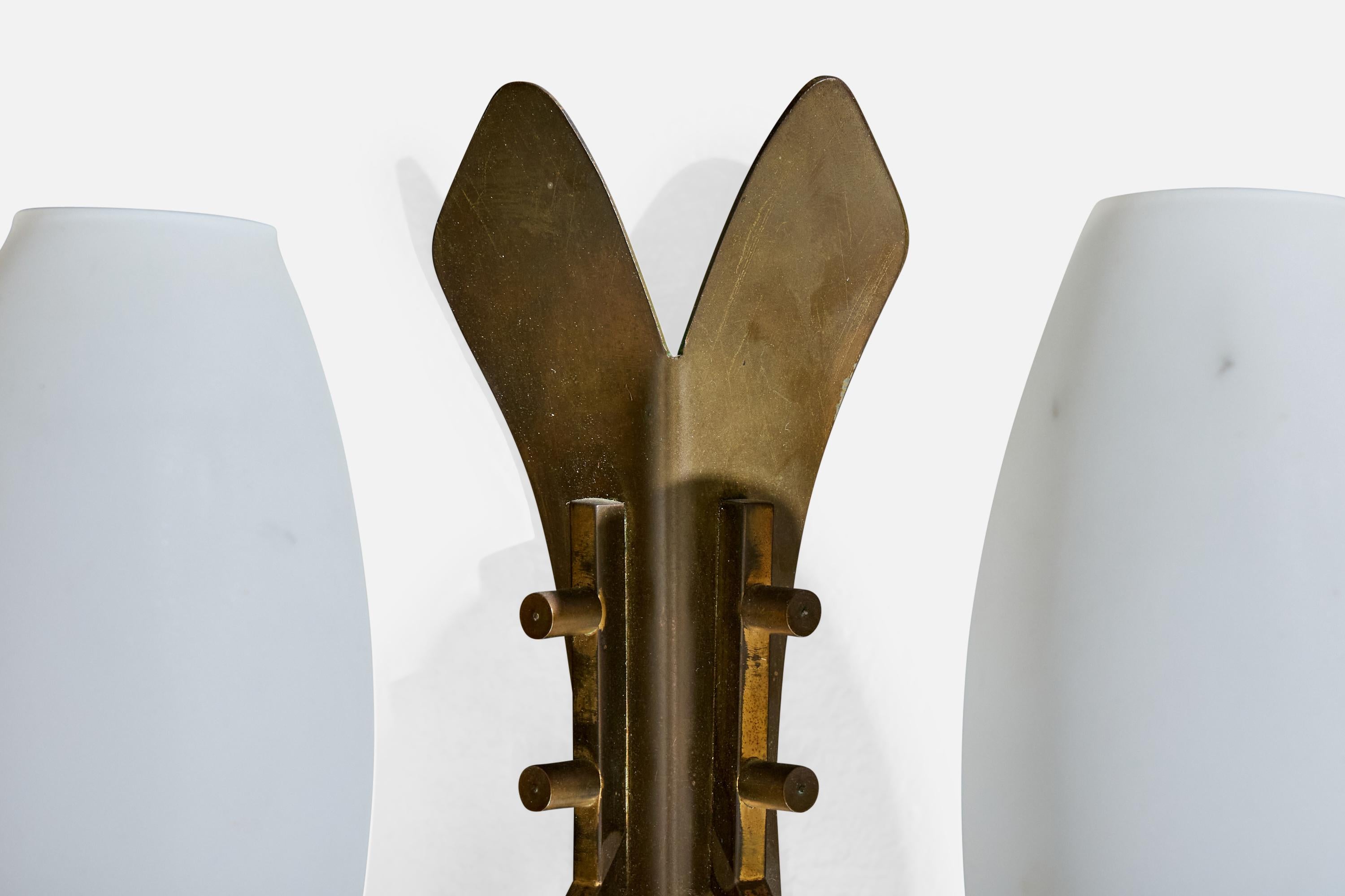 Diseñador italiano, Apliques, Latón, Teca, Vidrio, Italia, Años 50 en venta 1