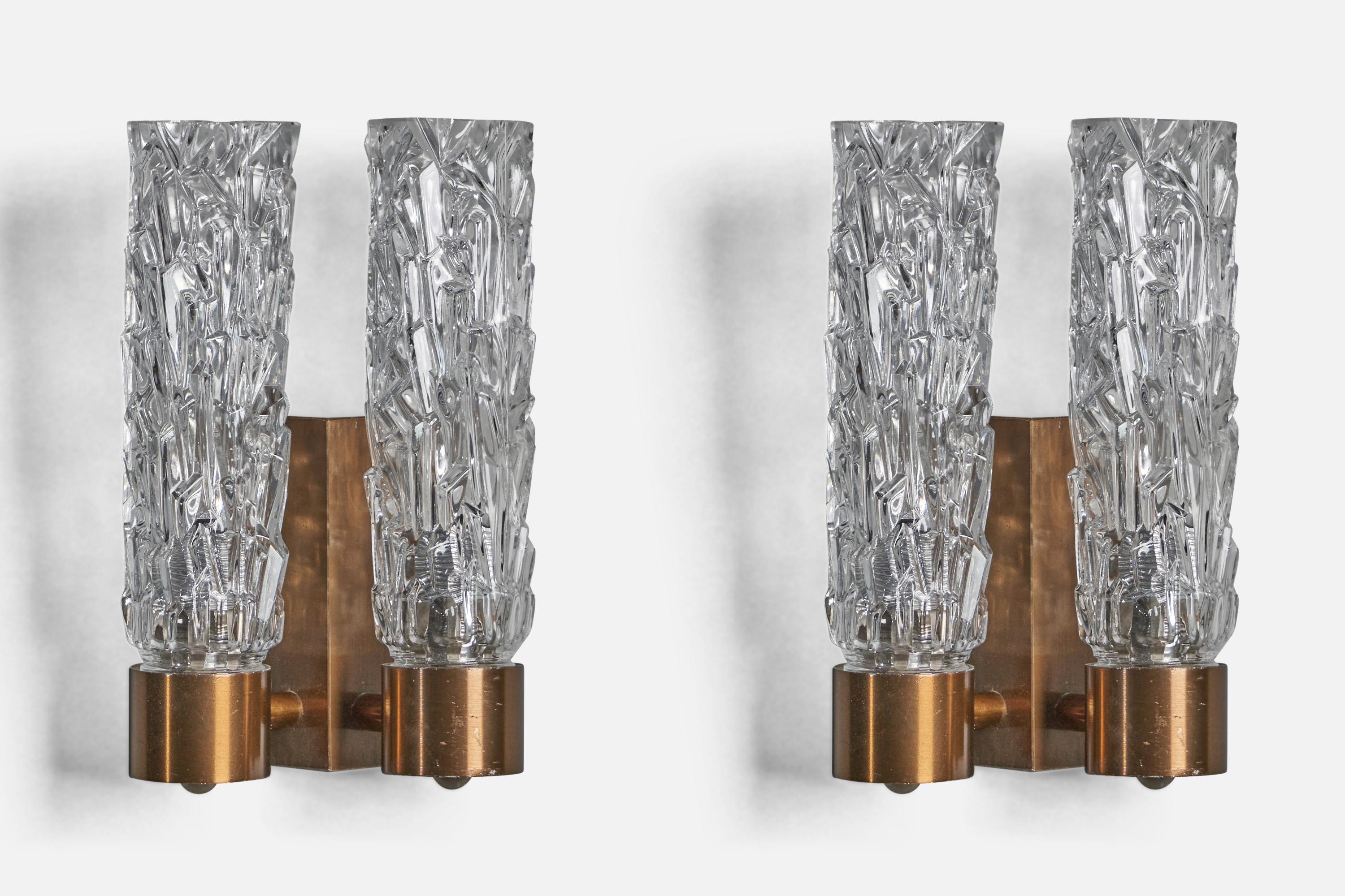 Mid-Century Modern Italian Designer, Wall Lights, Copper, Glass, Italy, 1950s For Sale