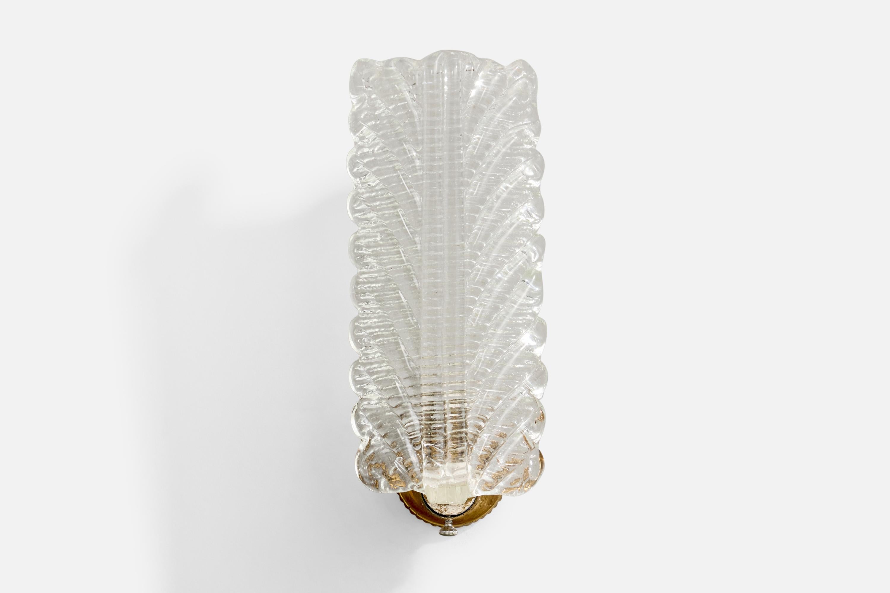 Laiton Designer italien, appliques, verre, laiton, Italie, années 1940 en vente