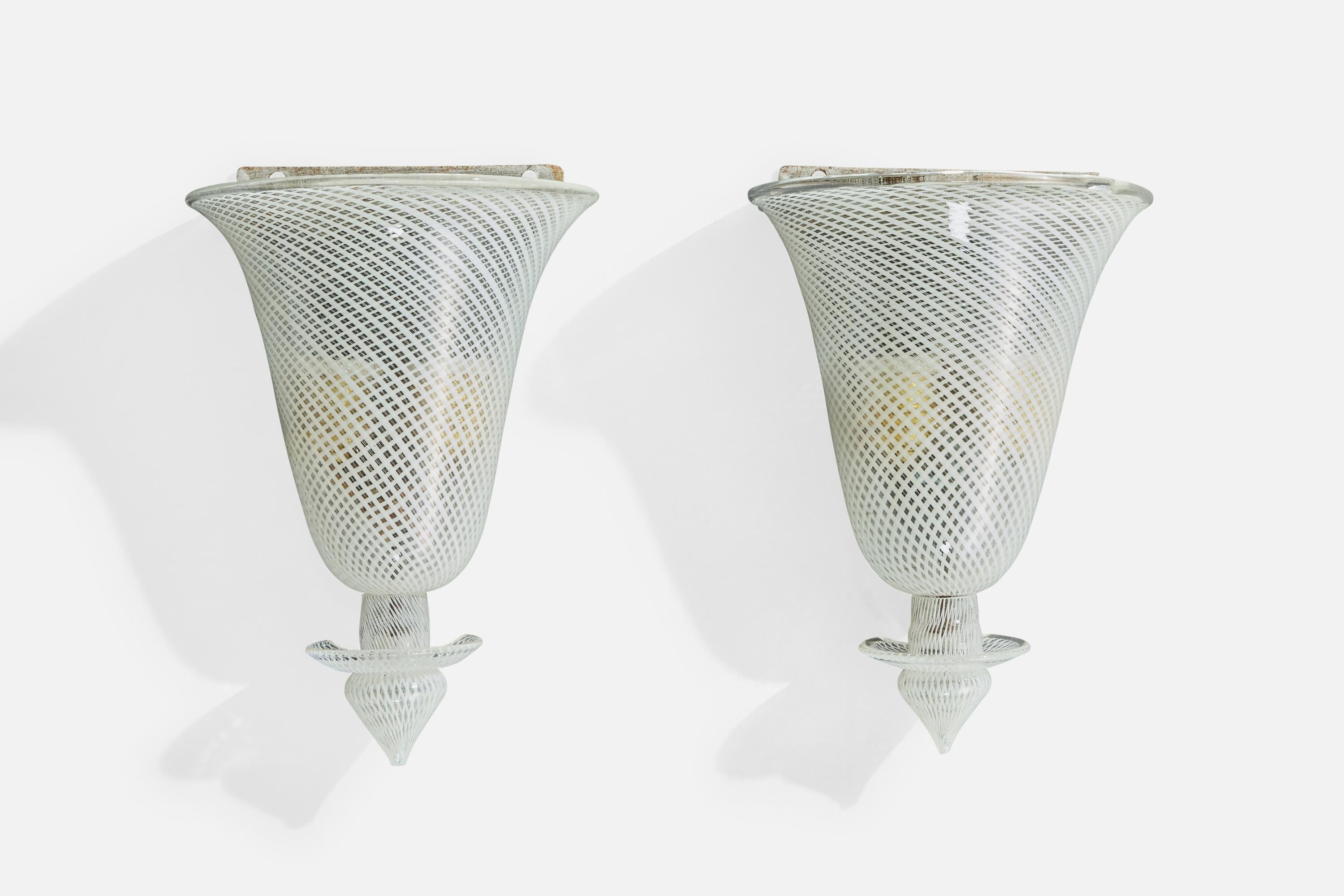 Mid-Century Modern Designer italien, appliques murales, verre, Wood, Italie, années 1940 en vente