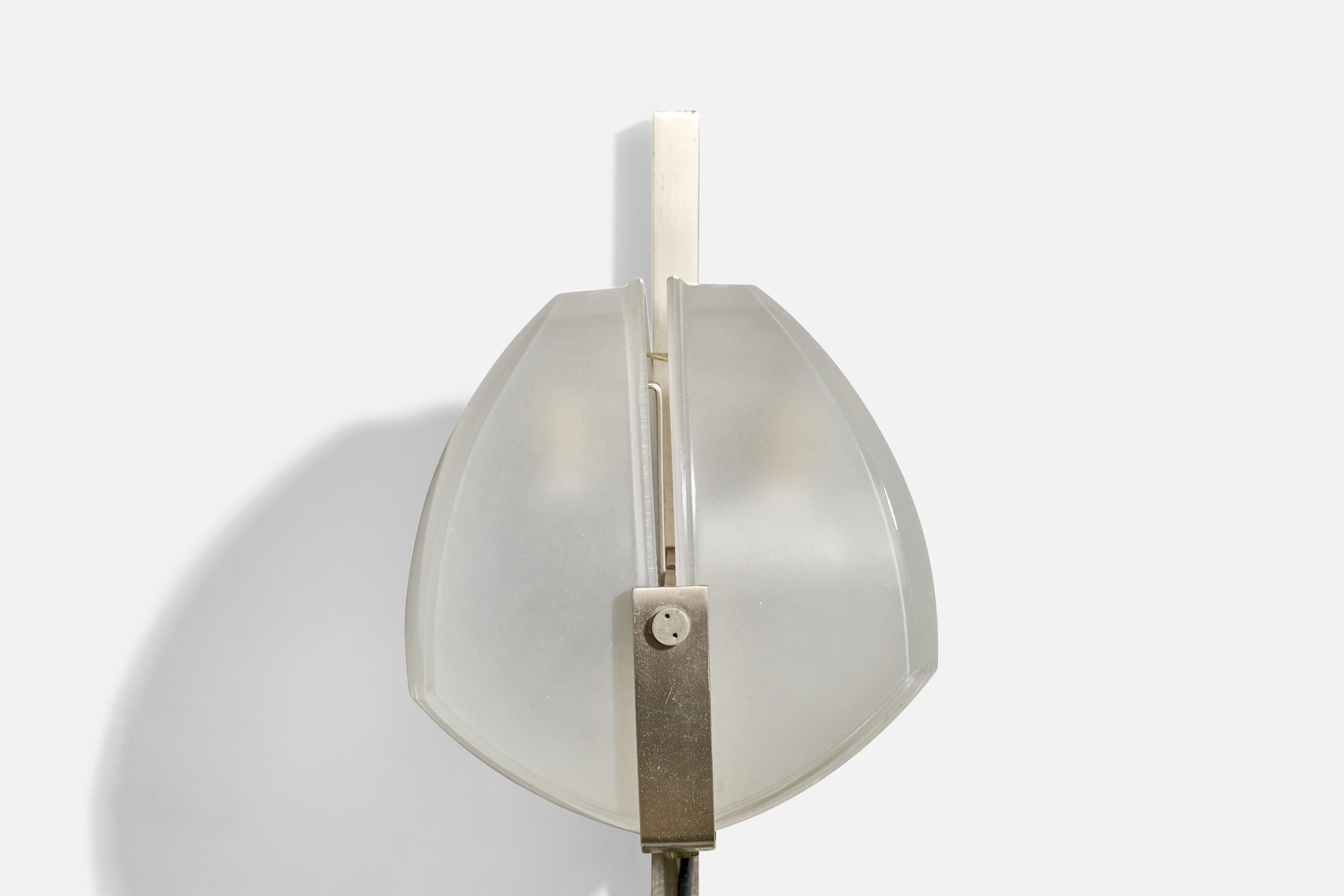 Italienischer Designer, Wandleuchten, Stahl, Glas, Italien, 1960er Jahre im Angebot 1