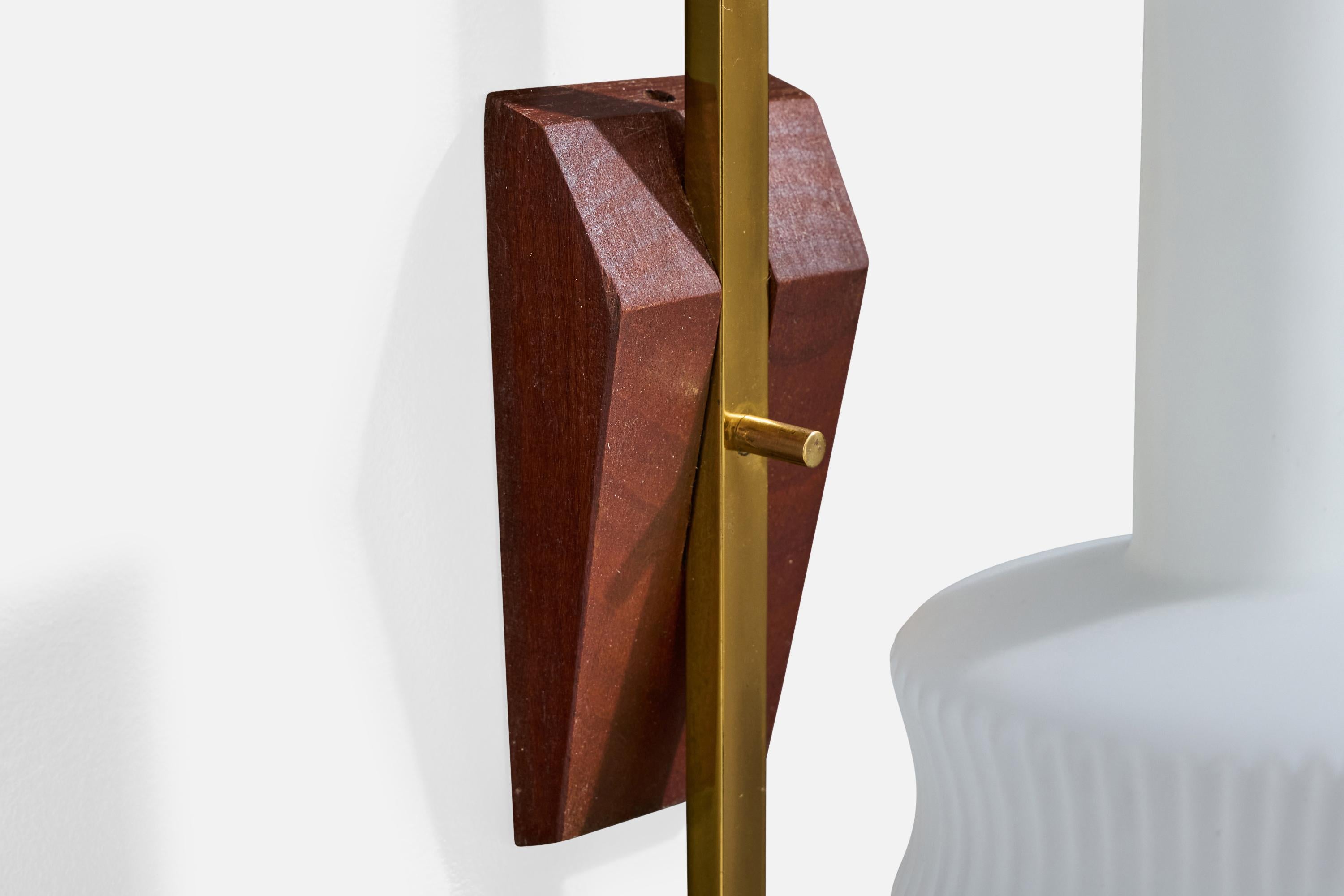 Diseñador italiano, Apliques, Teca, Latón, Metal, Vidrio, Italia, Años 50 mediados del siglo XX en venta