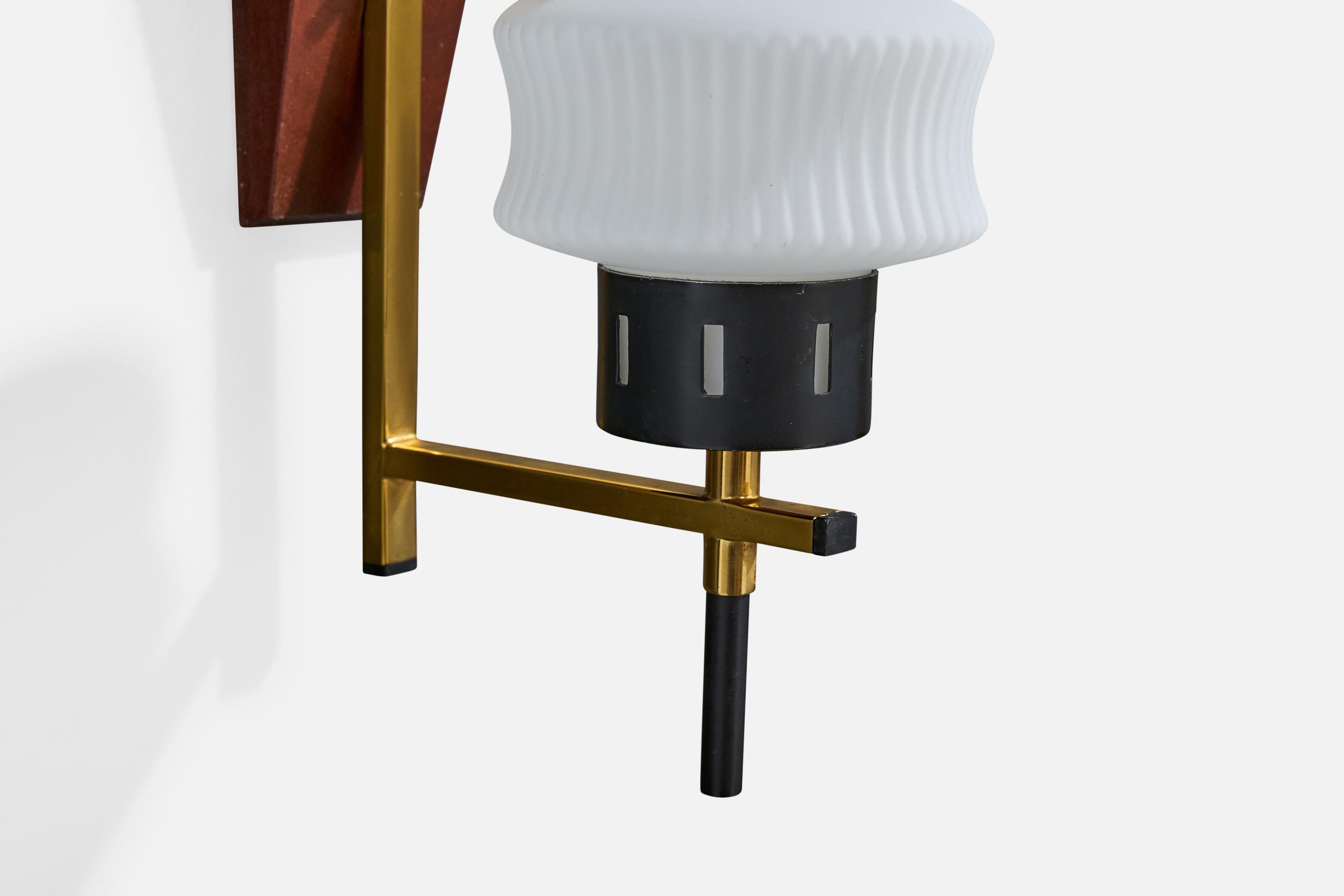 Diseñador italiano, Apliques, Teca, Latón, Metal, Vidrio, Italia, Años 50 en venta 1