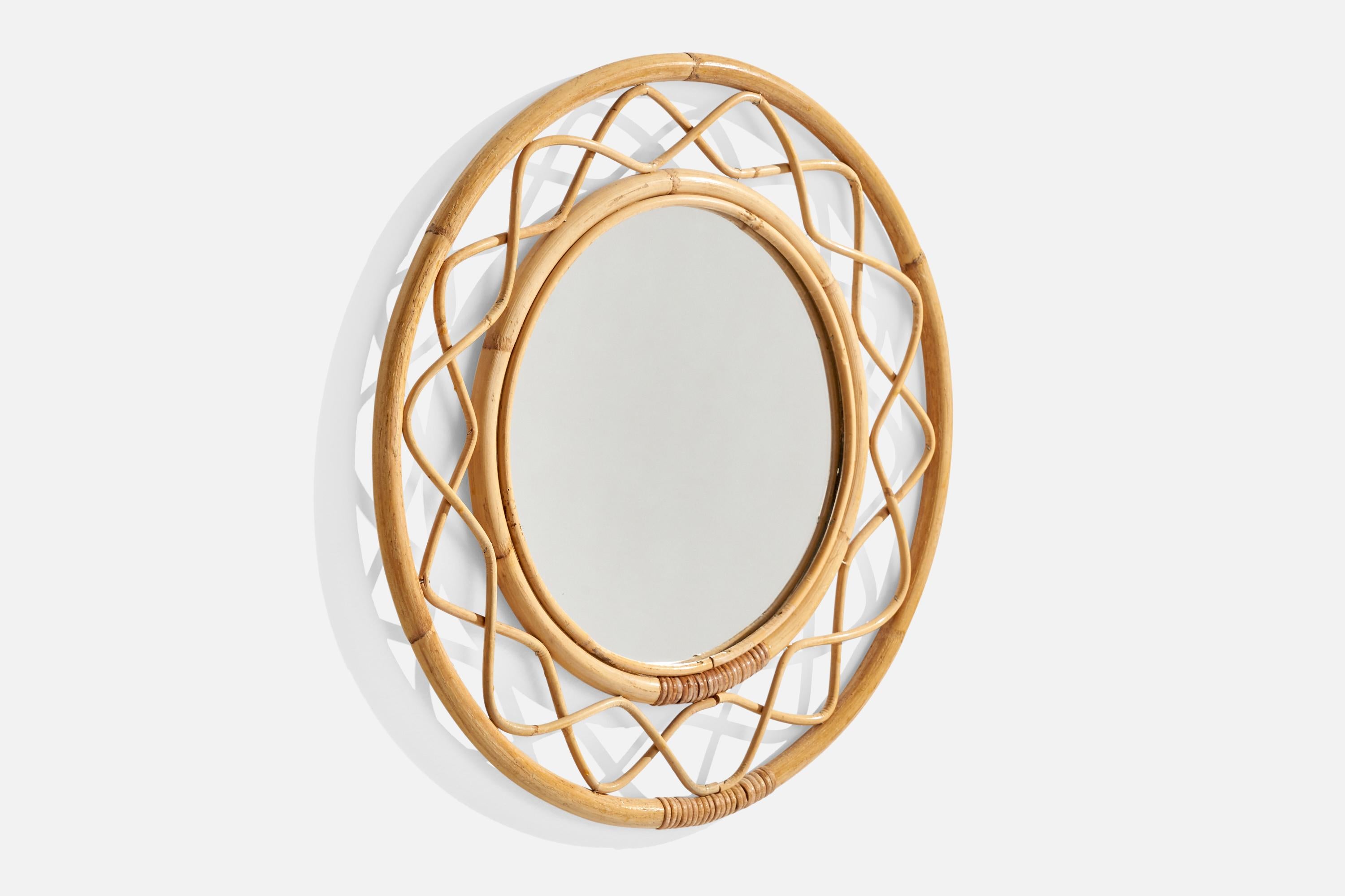 Diseñador italiano, espejo de pared, bambú, ratán, Italia, años 60 Moderno de mediados de siglo en venta