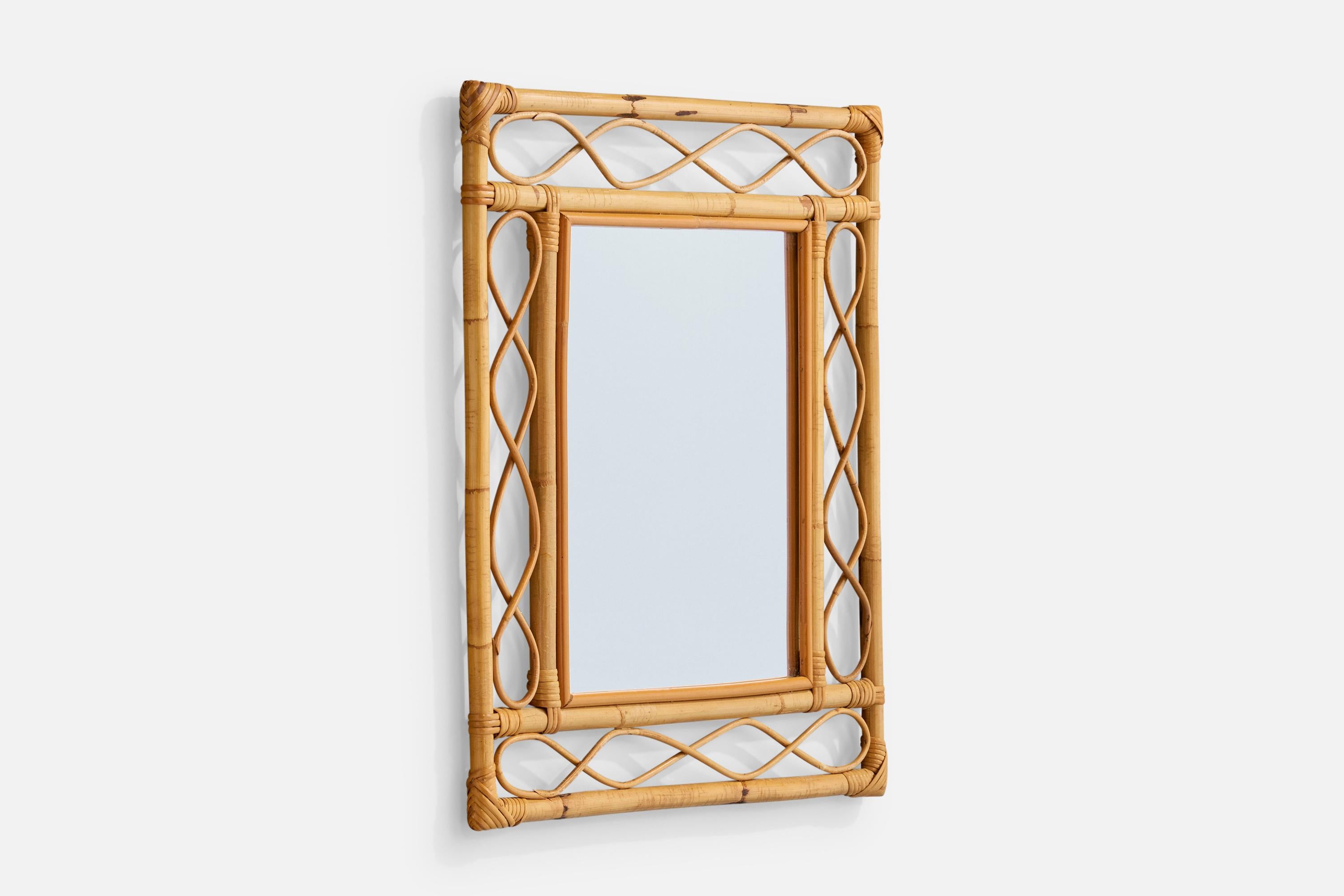 Diseñador italiano, espejo de pared, bambú, ratán, Italia, años 60 Moderno de mediados de siglo en venta