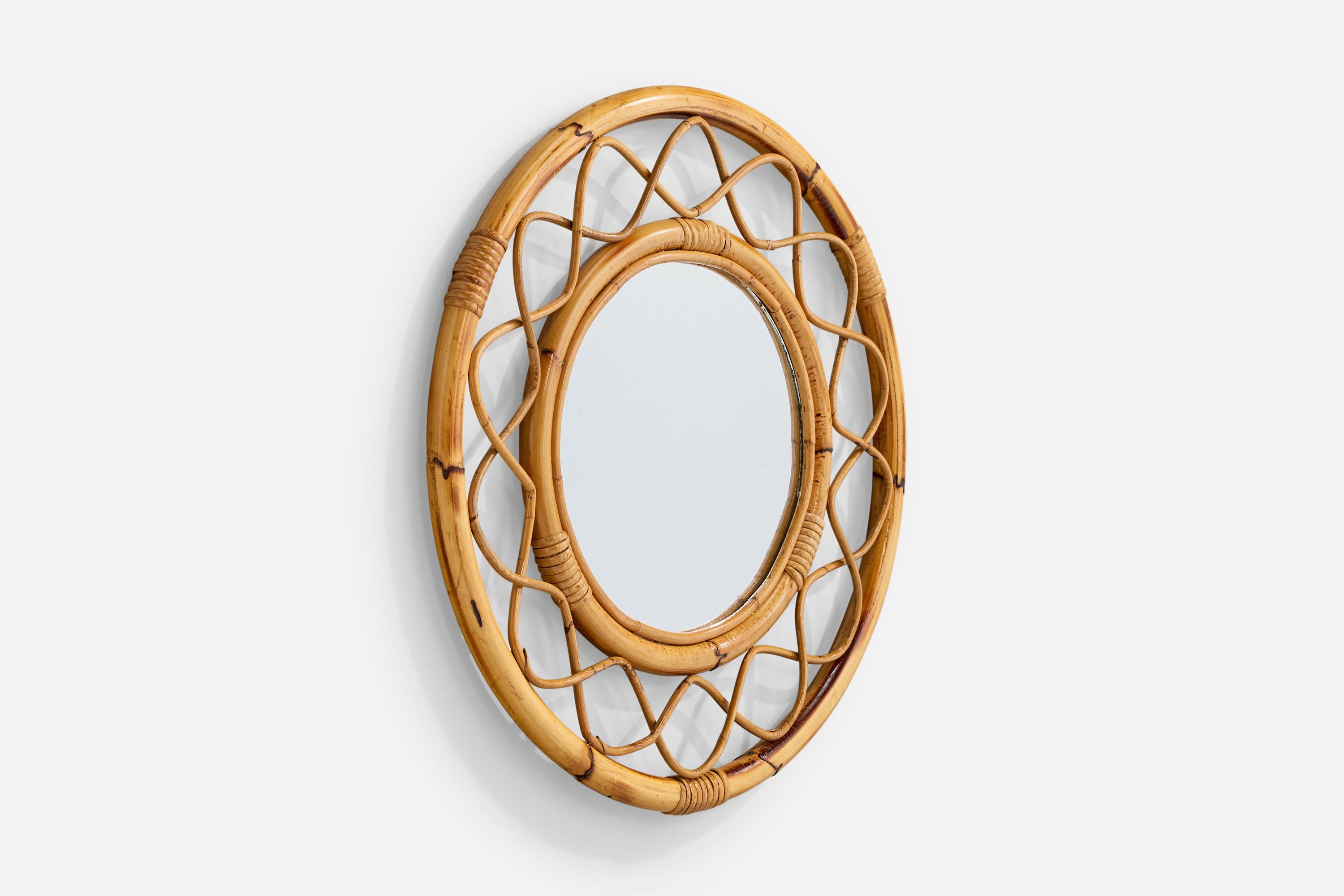 Diseñador italiano, espejo de pared, bambú, ratán, Italia, años 60 Moderno de mediados de siglo en venta