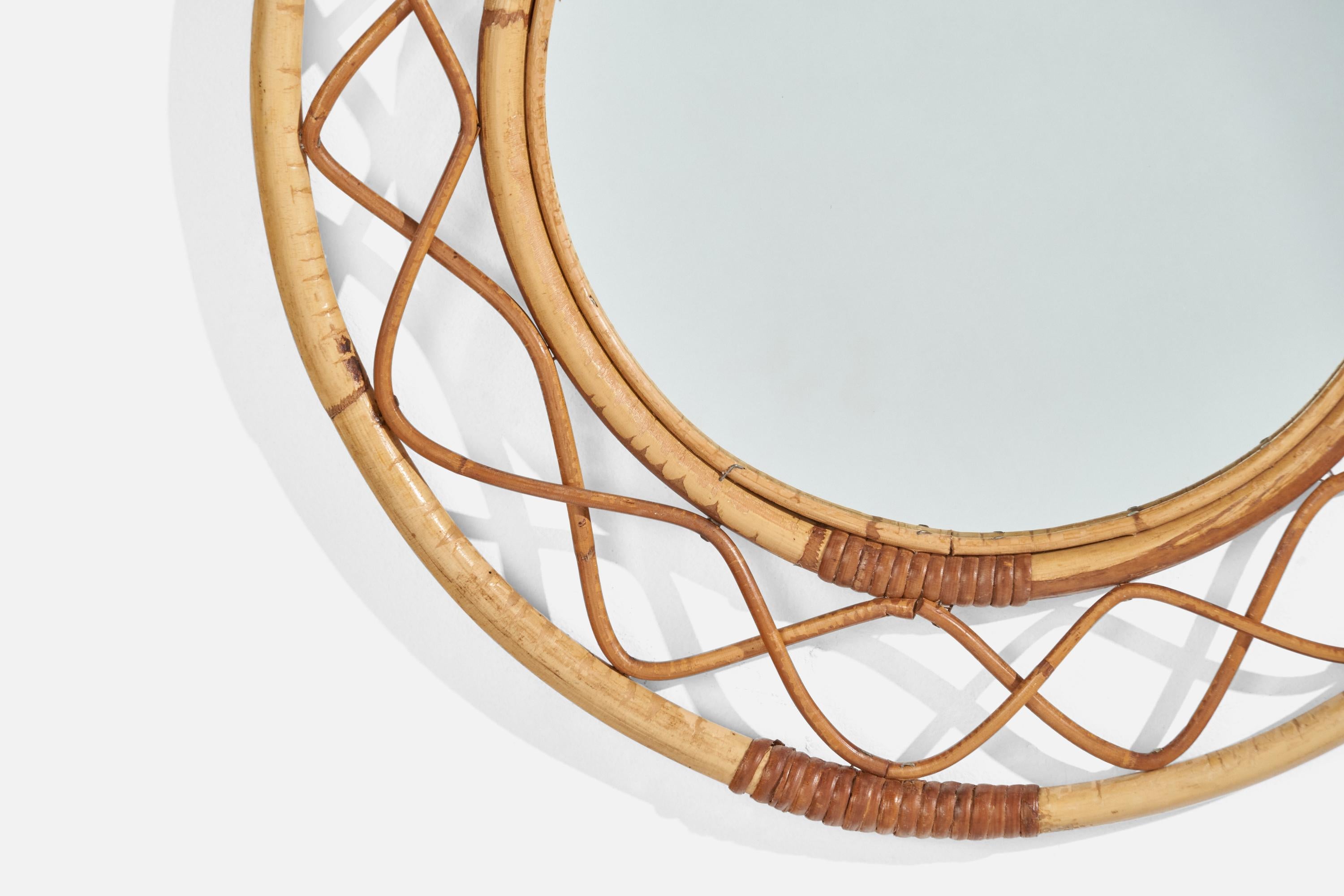Metà XX secolo Specchio da parete di design italiano, bambù, rattan, Italia, anni '60 in vendita