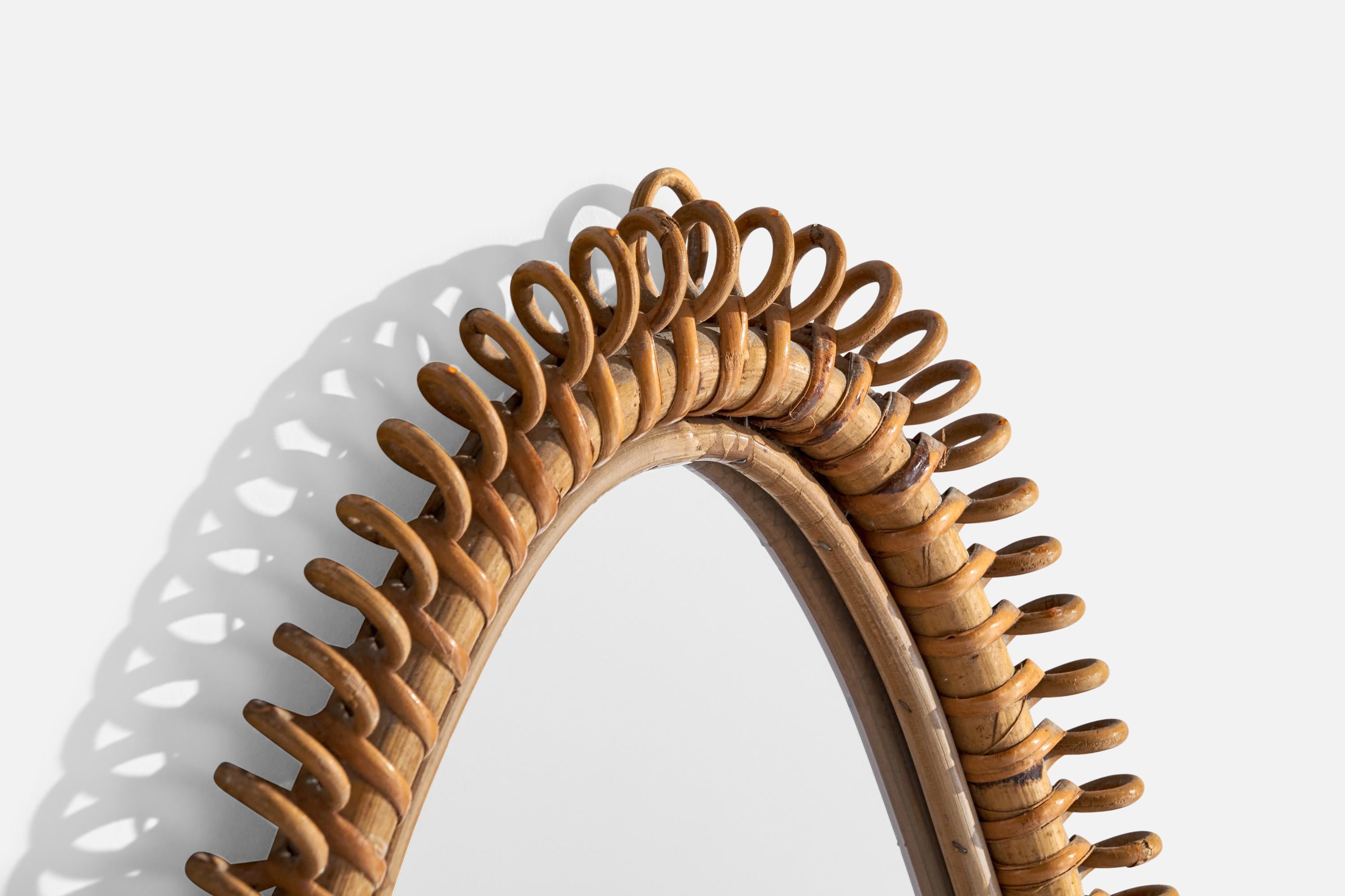 Metà XX secolo Specchio da parete di design italiano, bambù, rattan, Italia, anni '60 in vendita