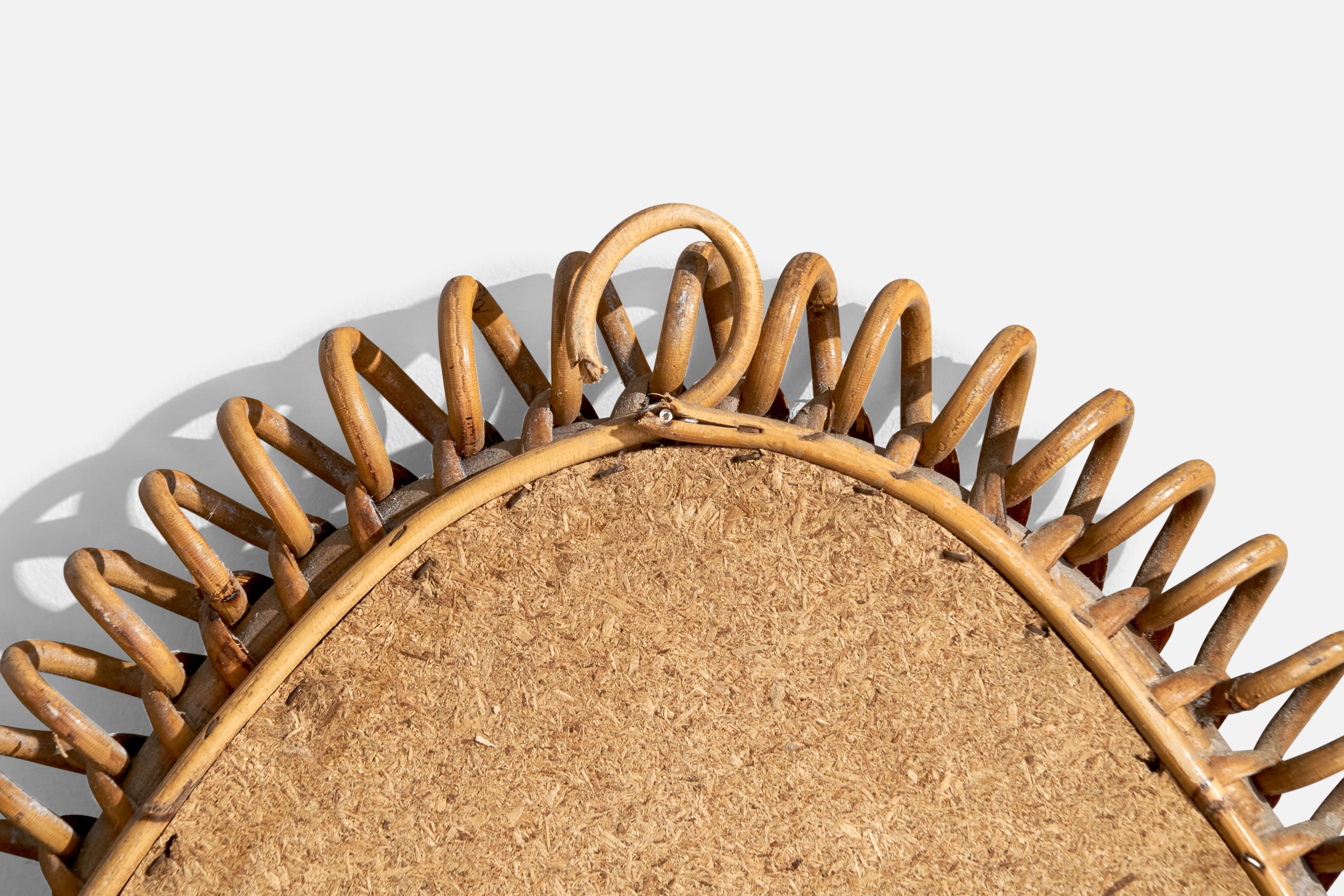 Specchio da parete di design italiano, bambù, rattan, Italia, anni '60 in vendita 1