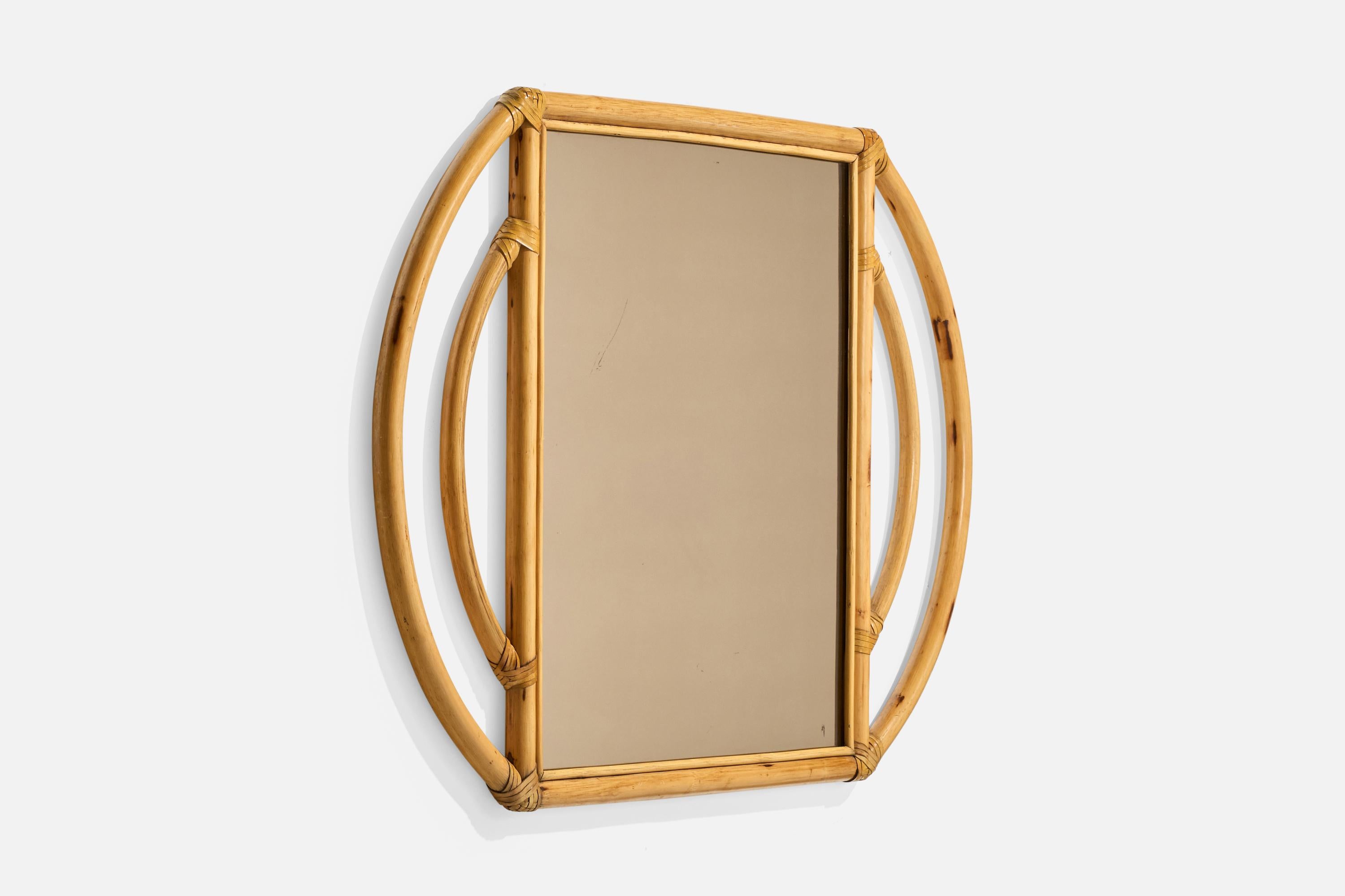 Diseñador italiano, espejo de pared, bambú, ratán, Italia, años 70 Italiano en venta