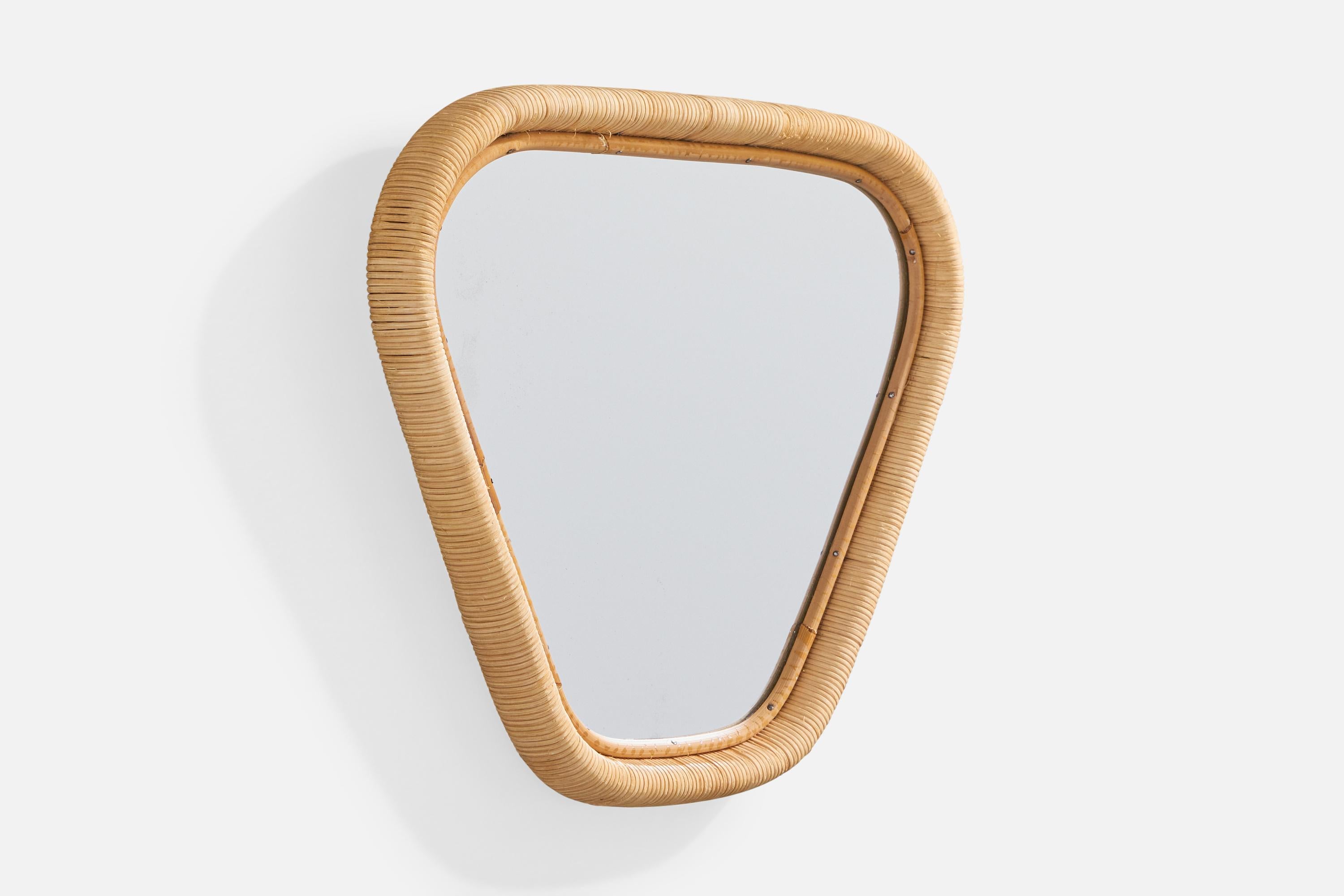 Diseñador italiano, espejo de pared, bambú, ratán, Italia, años 1970 Moderno de mediados de siglo en venta