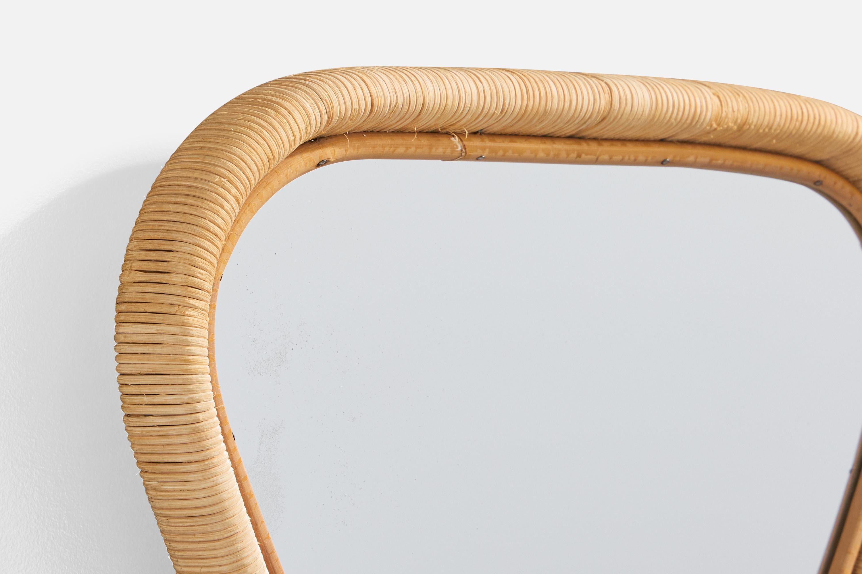 Diseñador italiano, espejo de pared, bambú, ratán, Italia, años 1970 Italiano en venta