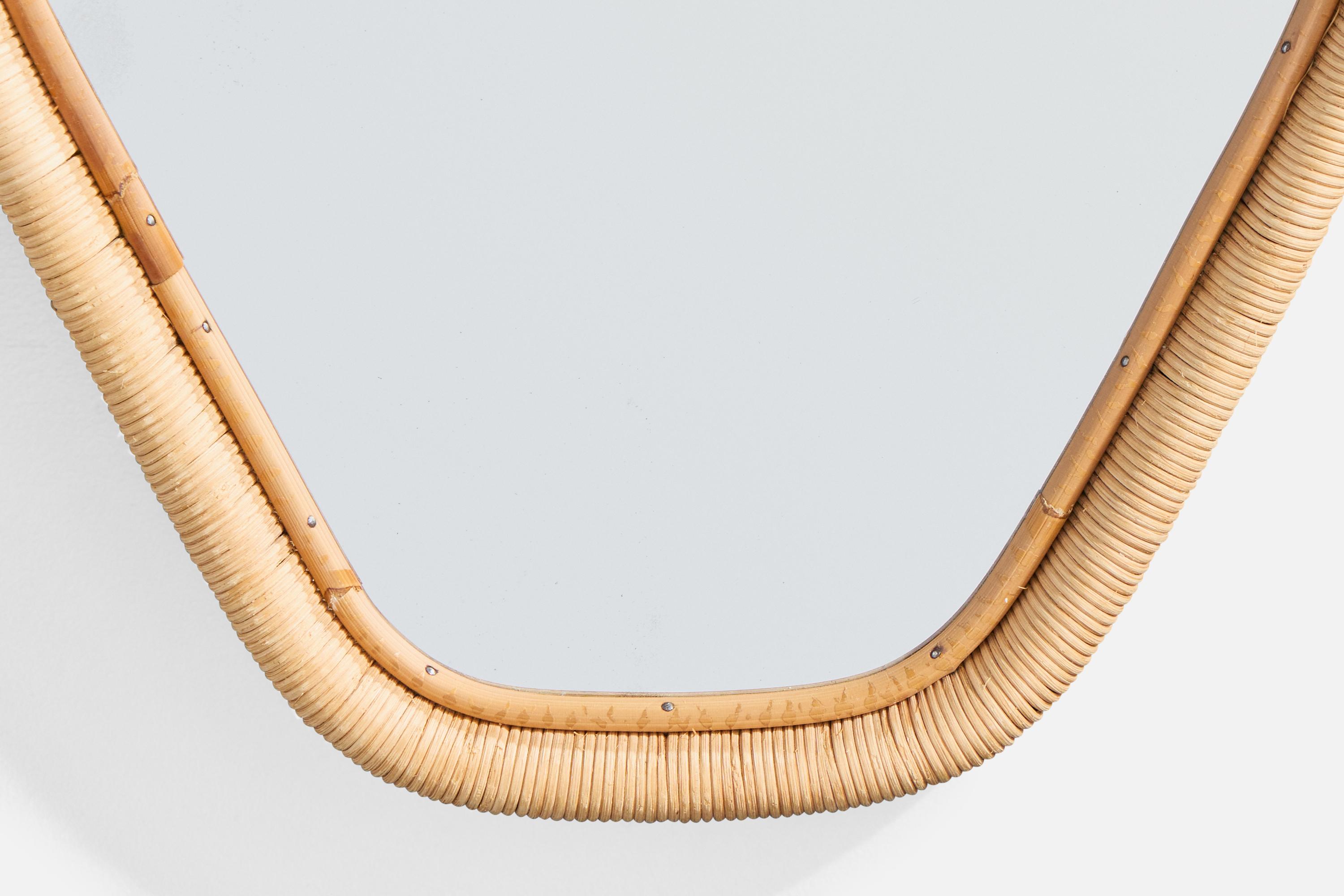 Diseñador italiano, espejo de pared, bambú, ratán, Italia, años 1970 finales del siglo XX en venta