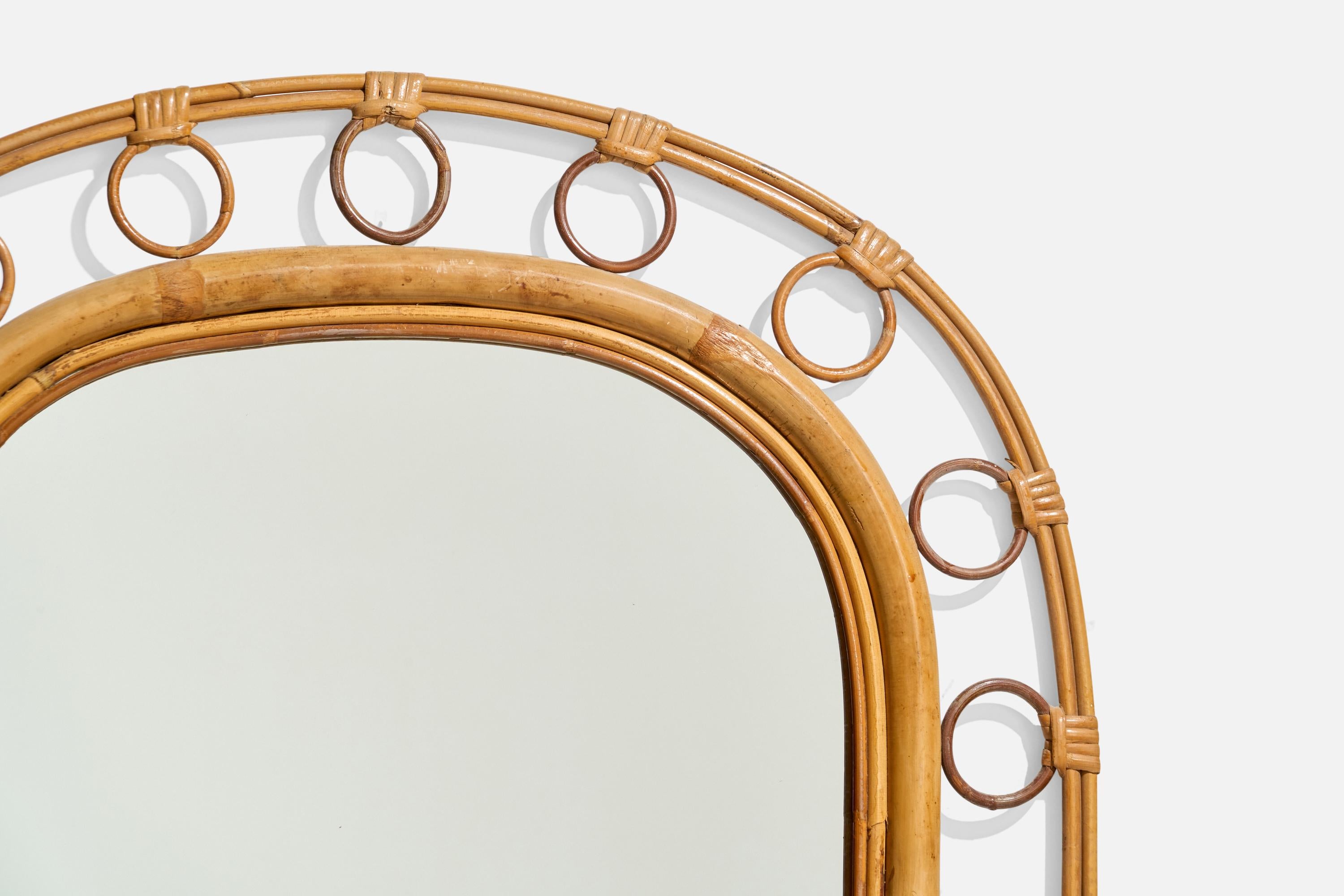Milieu du XXe siècle Miroir mural de designer italien, bambou, rotin, miroir, Italie, années 1960 en vente