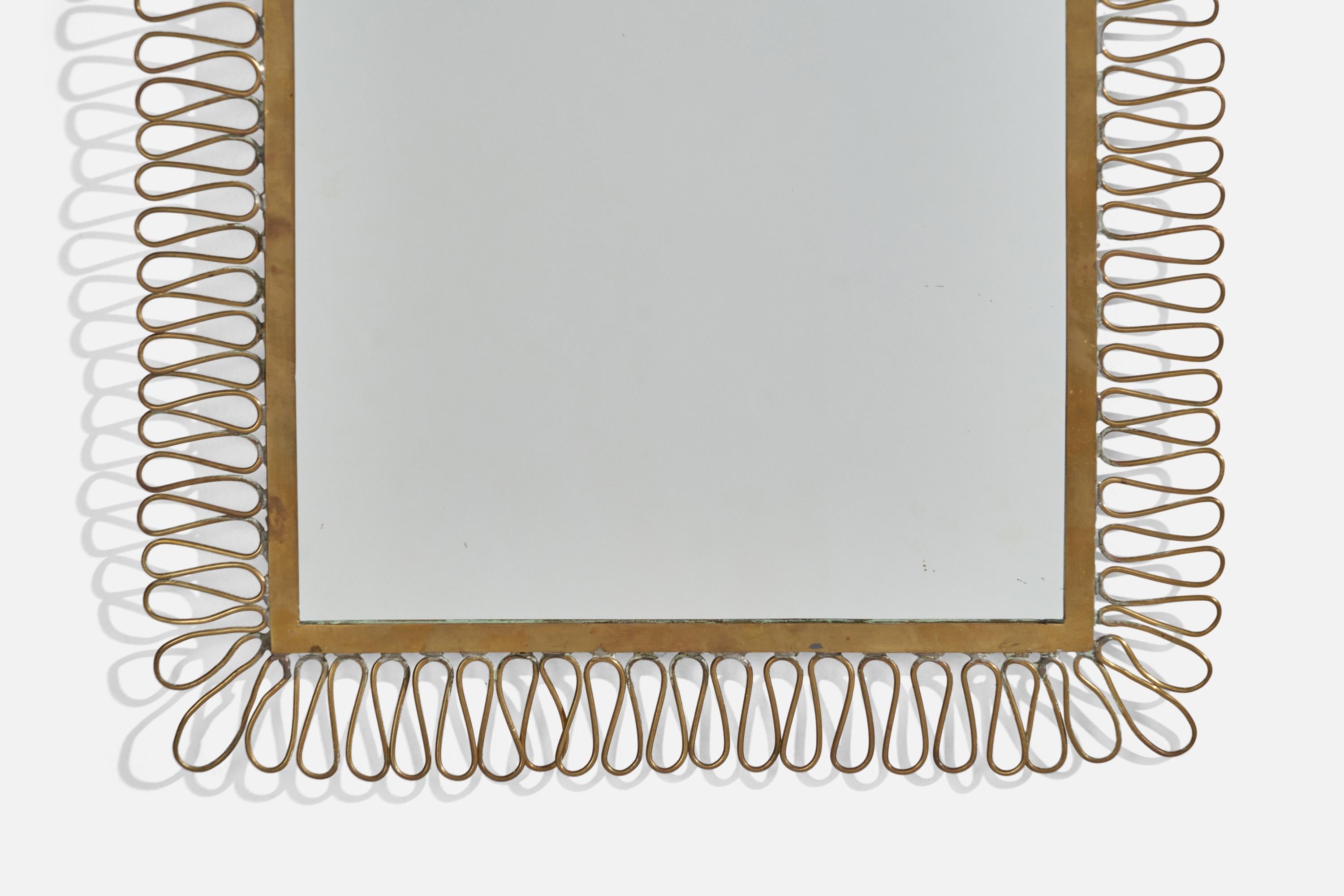Metà XX secolo Specchio da parete di design italiano, ottone, Italia, anni '40 in vendita