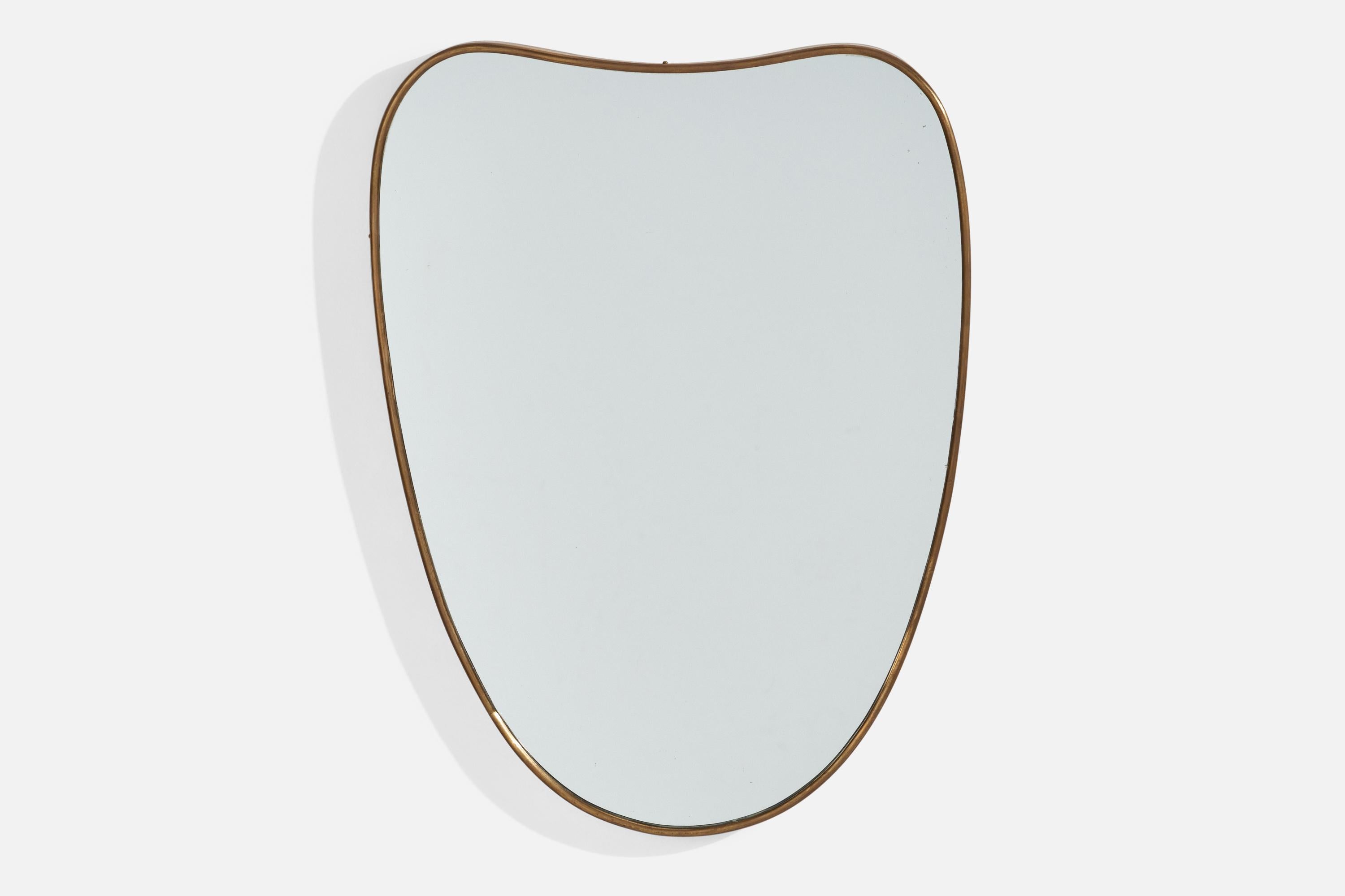 Espejo de pared de latón diseñado y fabricado en Italia, c. 1950.
 